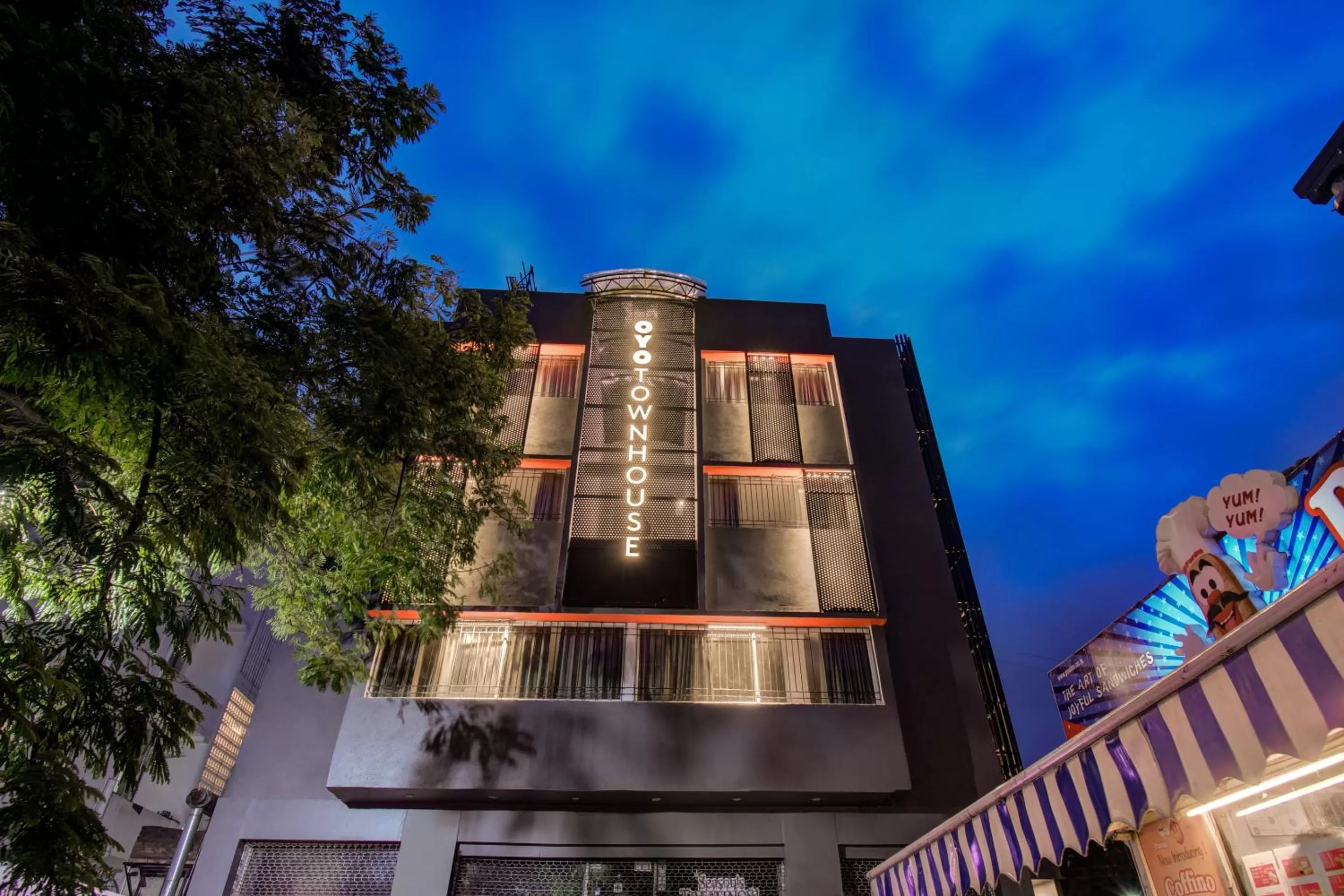 Facade/entrance in Hotel Maitrayee