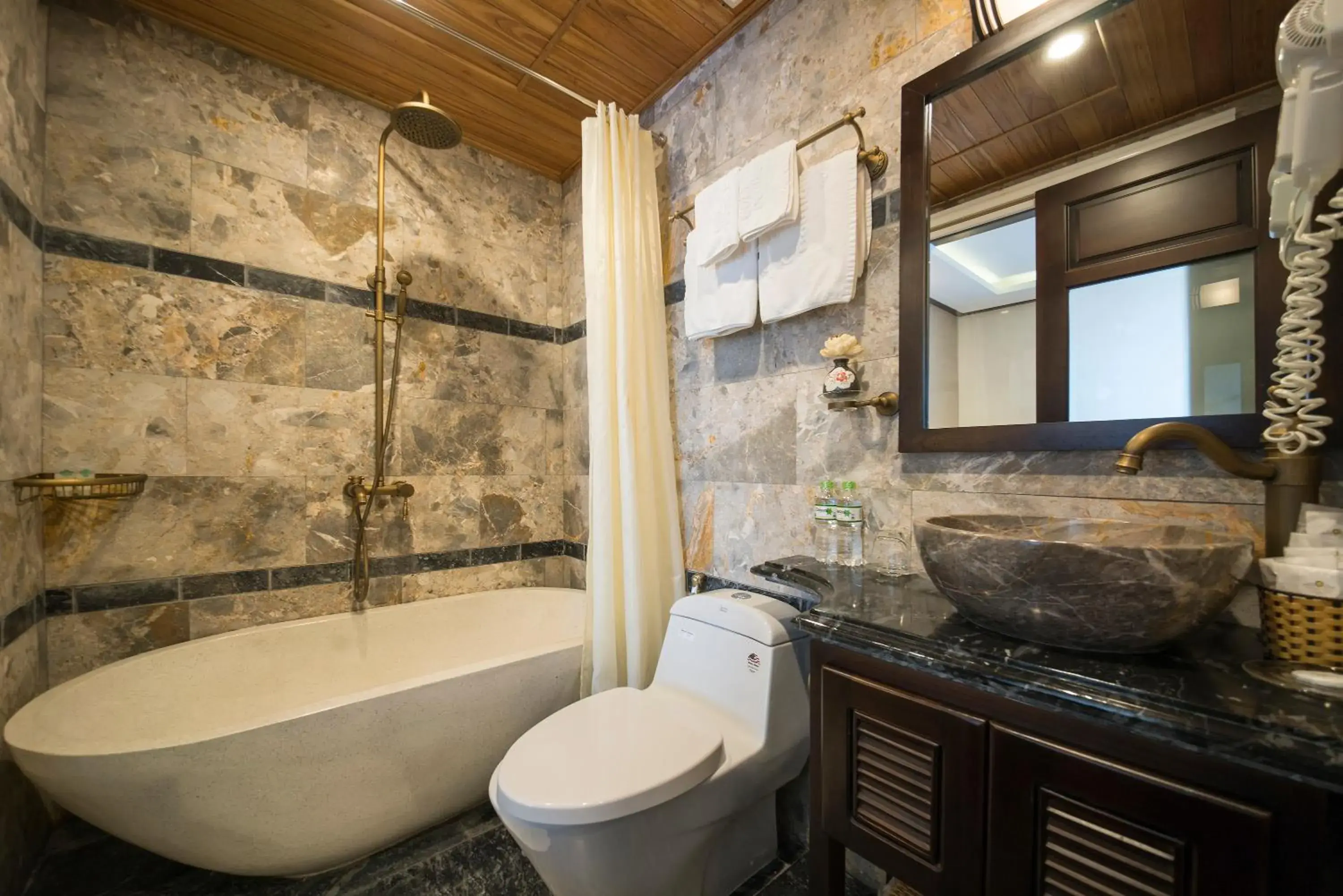 Bathroom in Golden Bell Hoi An Boutique Villa