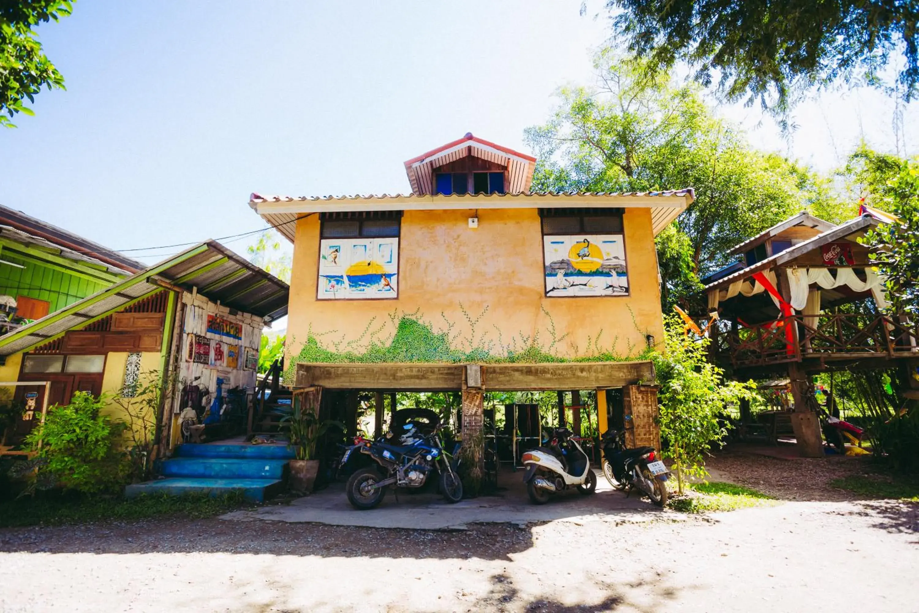 Property Building in Sawasdeepai River Resort