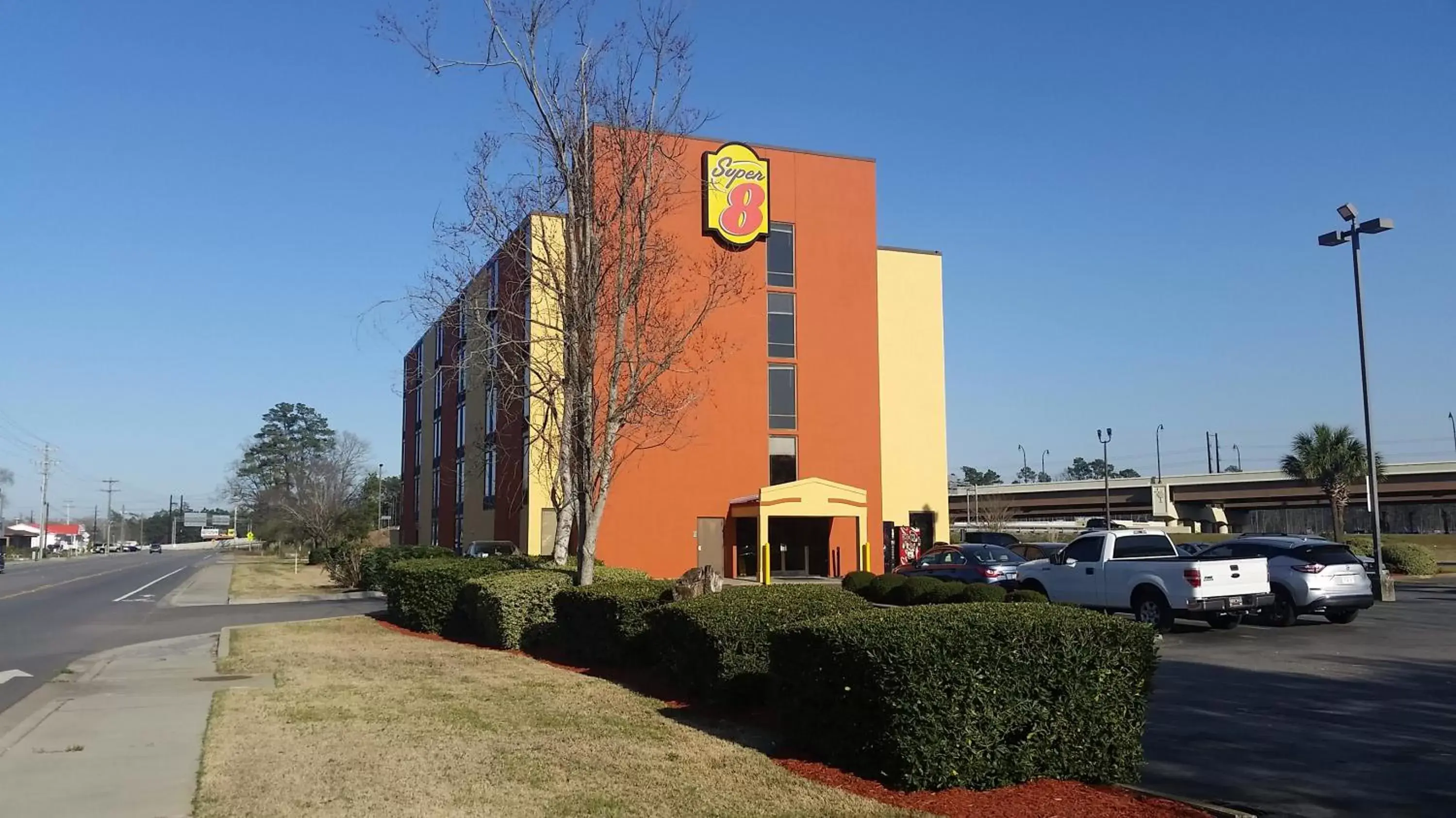 Property Building in Super 8 by Wyndham Myrtle Beach/Market Common Area