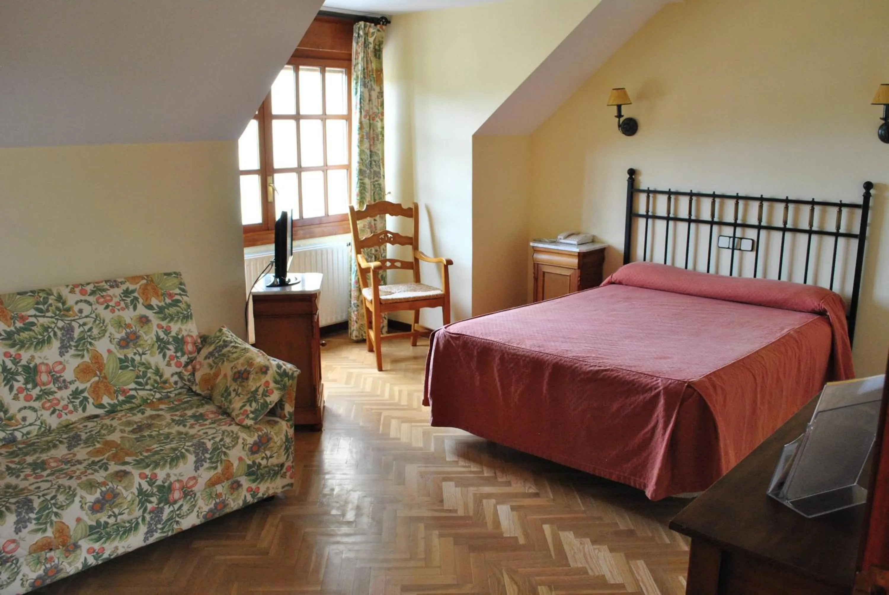 Triple Room in Hotel Rural Las Gacelas
