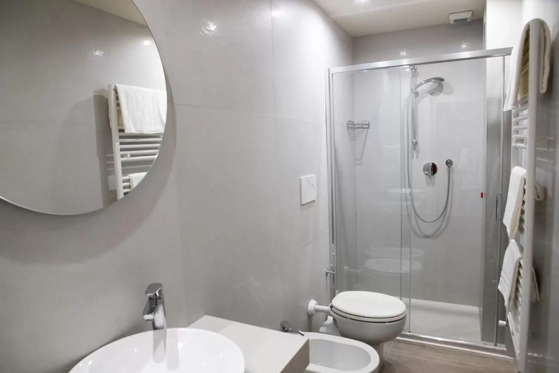 Bathroom in Hotel Nuovo Savi