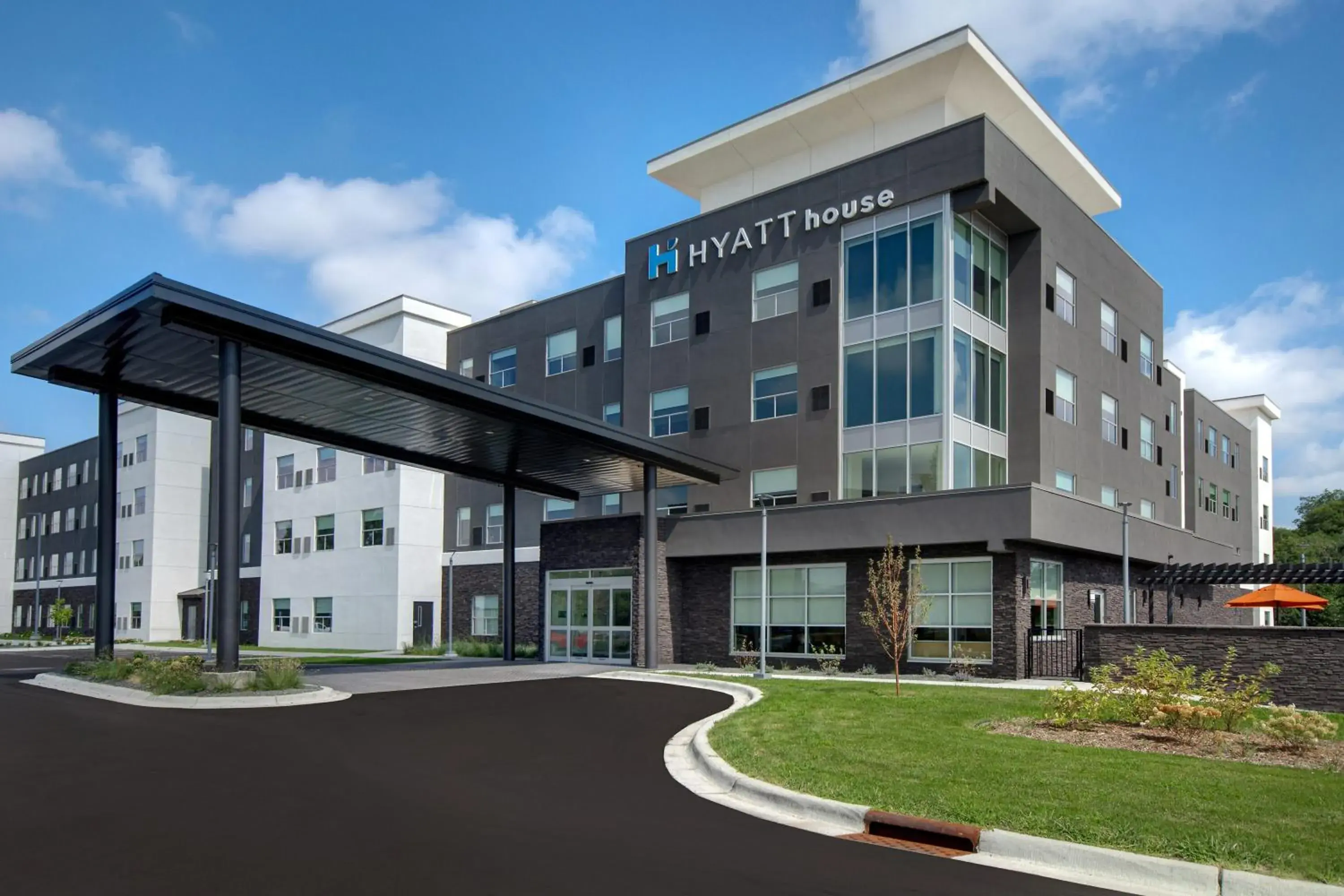 Property Building in Hyatt House Mall Of America Msp Airport