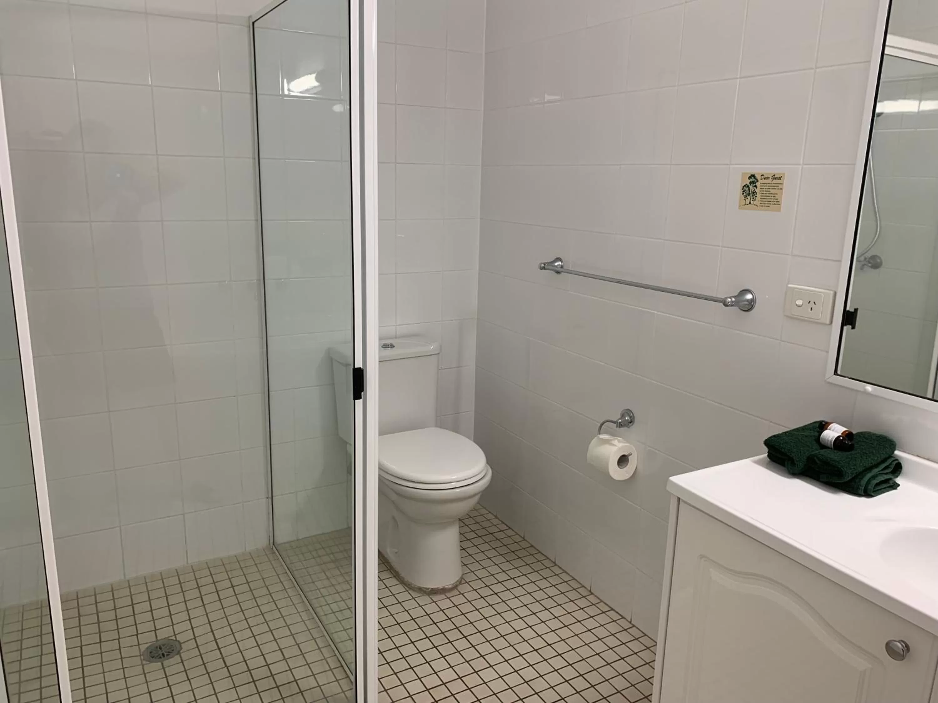 Hamilton Henry Parkes Motor Inn