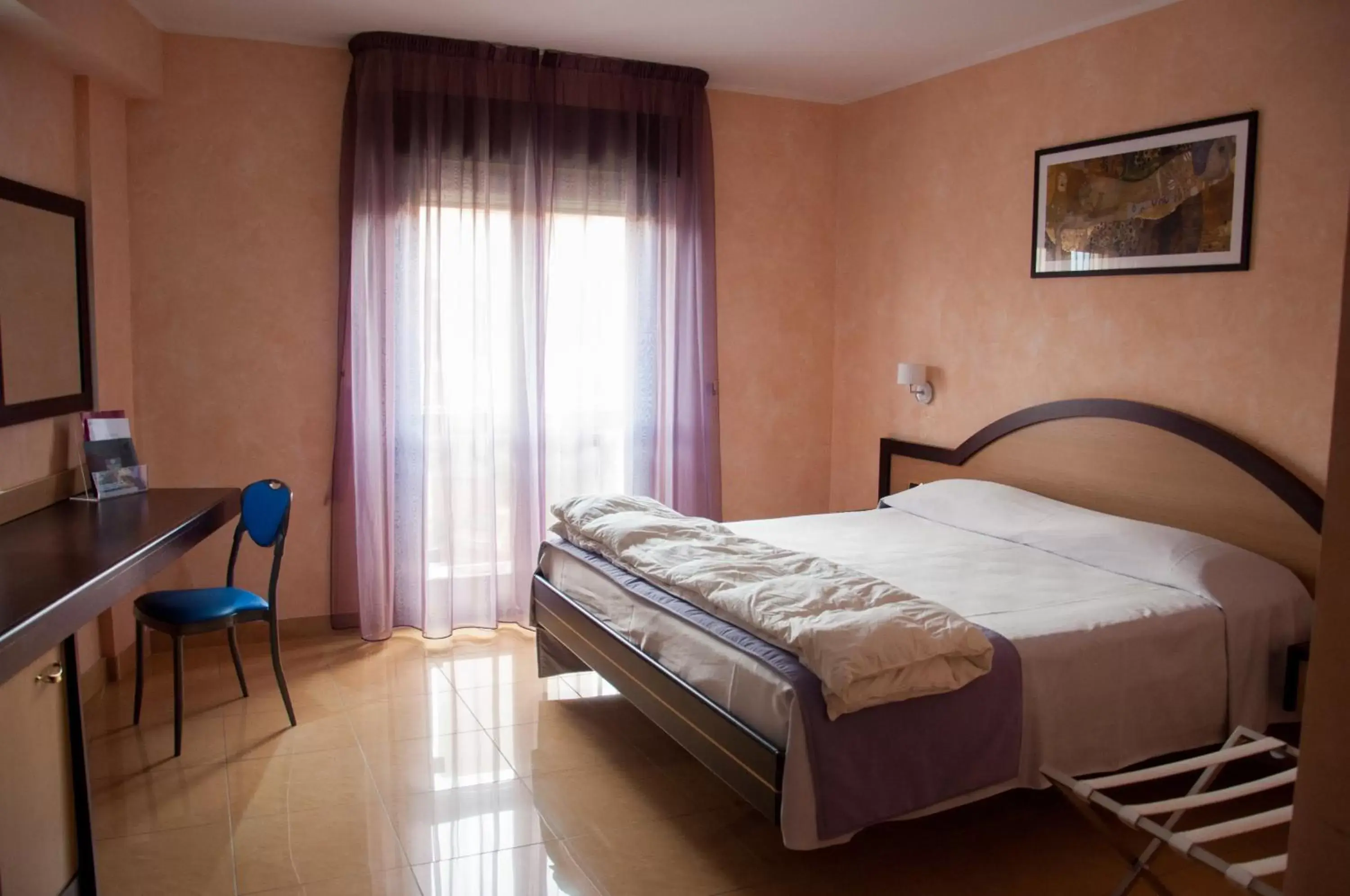 Bedroom, Bed in Grand Hotel Paradiso