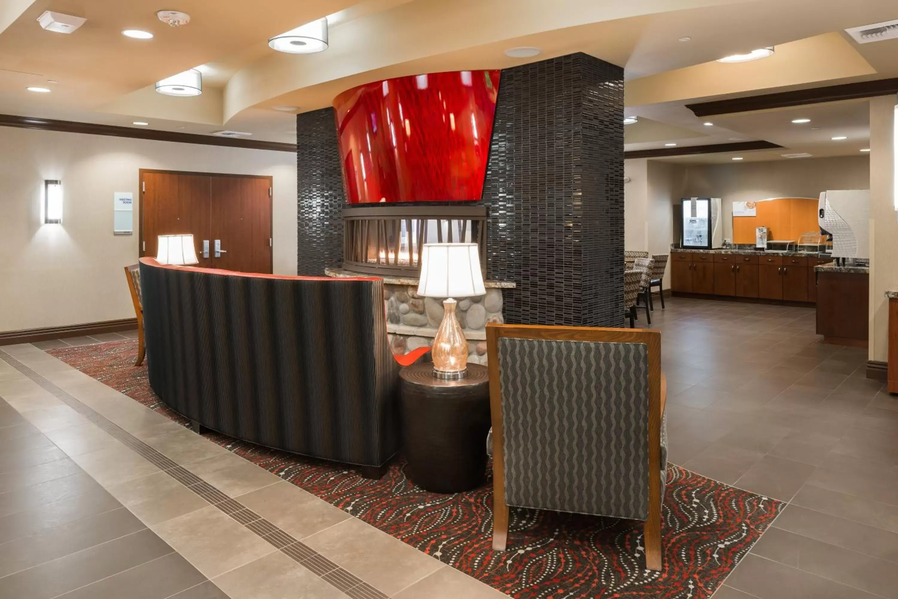 Property building, Lobby/Reception in Holiday Inn Express Redwood National Park, an IHG Hotel