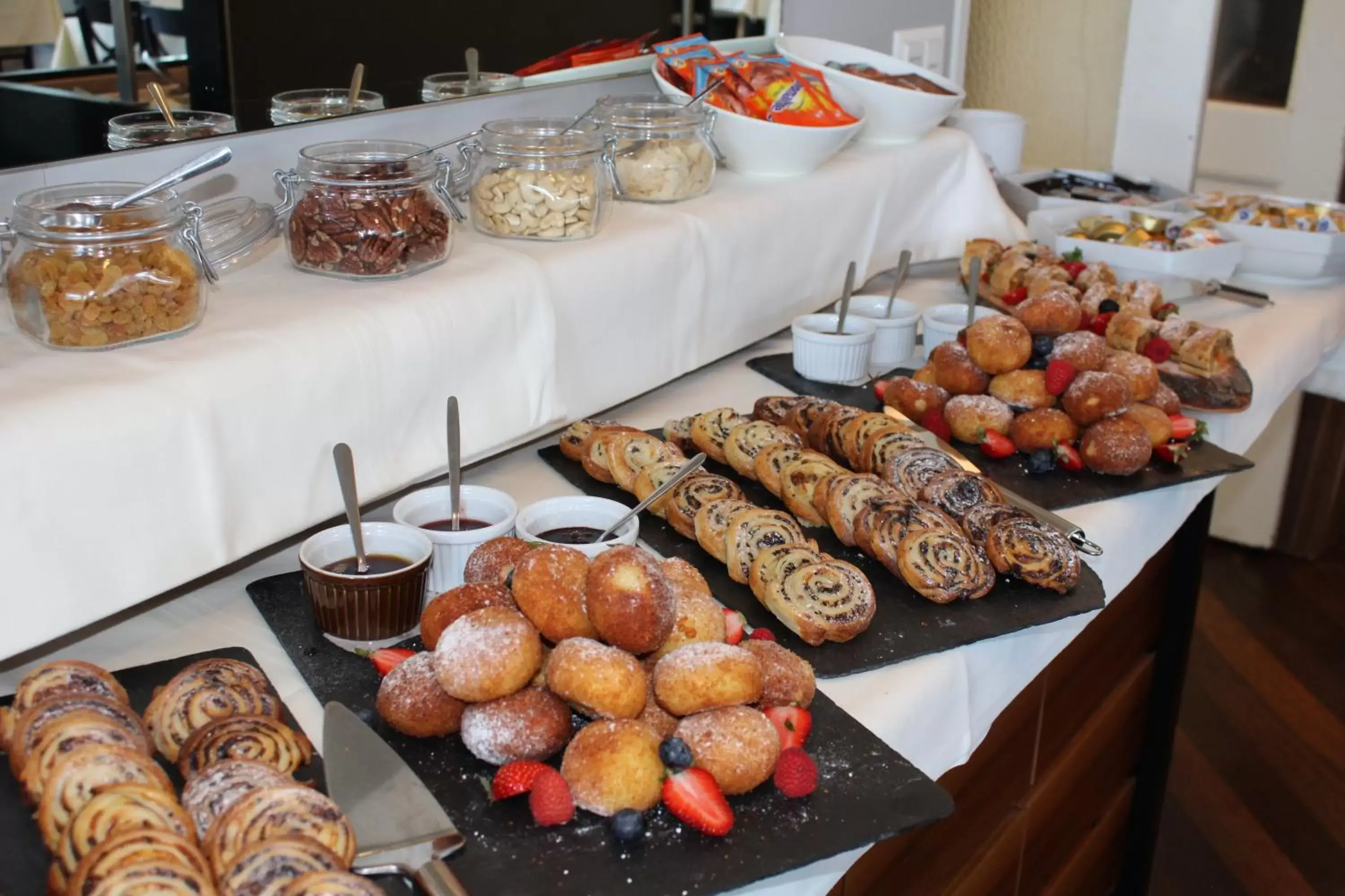 Breakfast, Food in Garni-Hotel Frohburg - Beau Rivage Collection