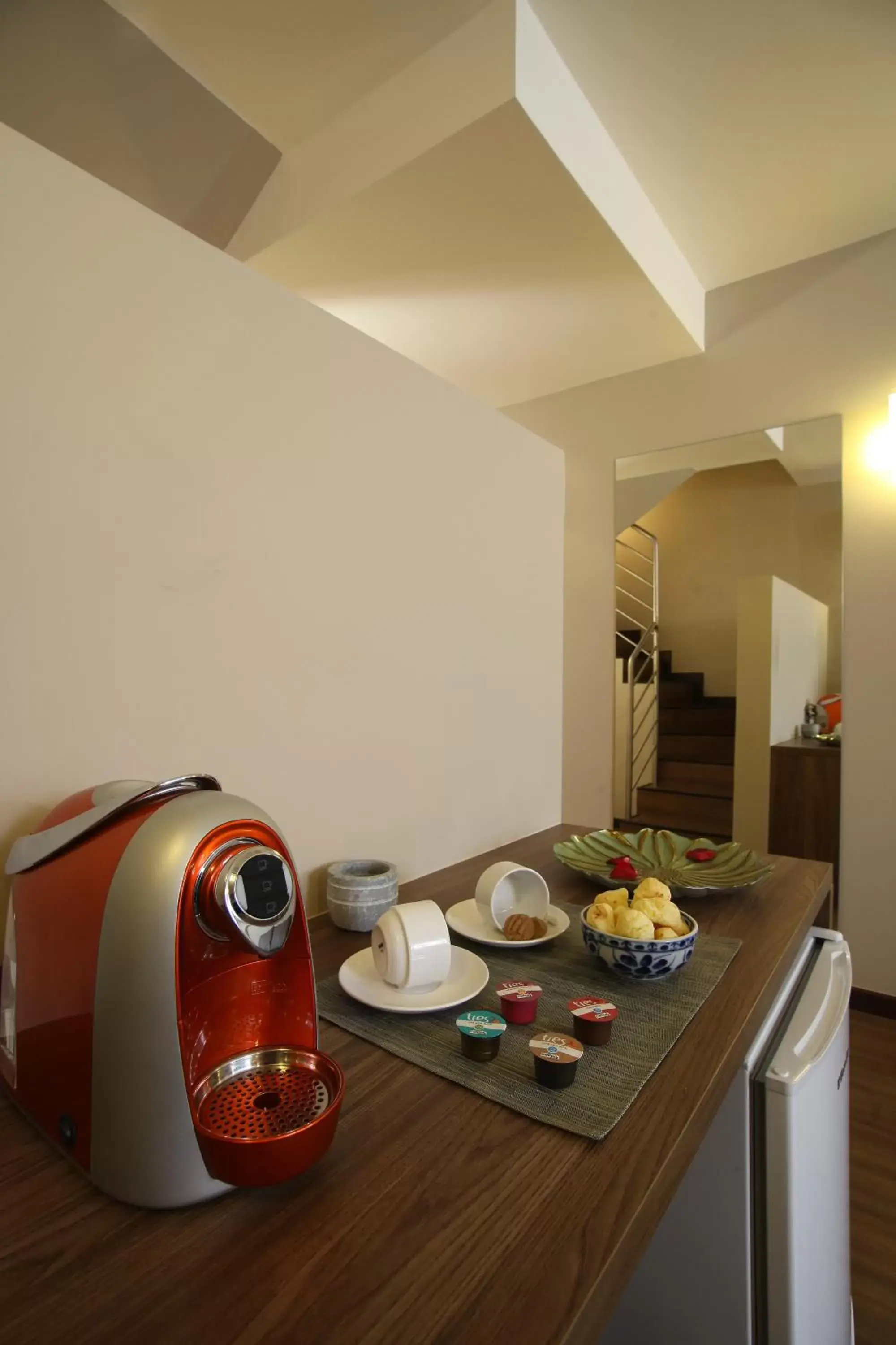 Coffee/tea facilities in BH Raja Hotel