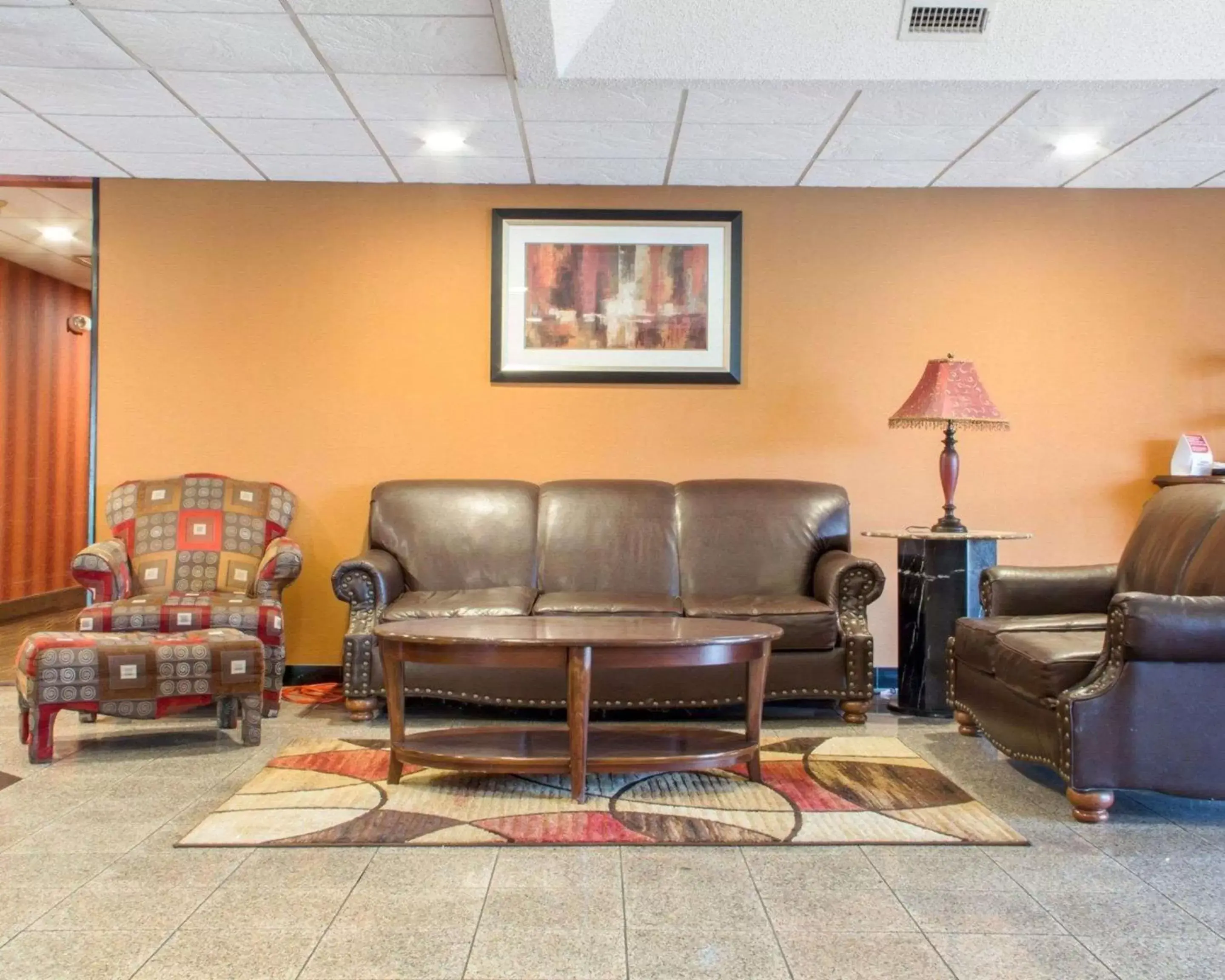 Lobby or reception, Seating Area in Quality Inn Broken Arrow - Tulsa