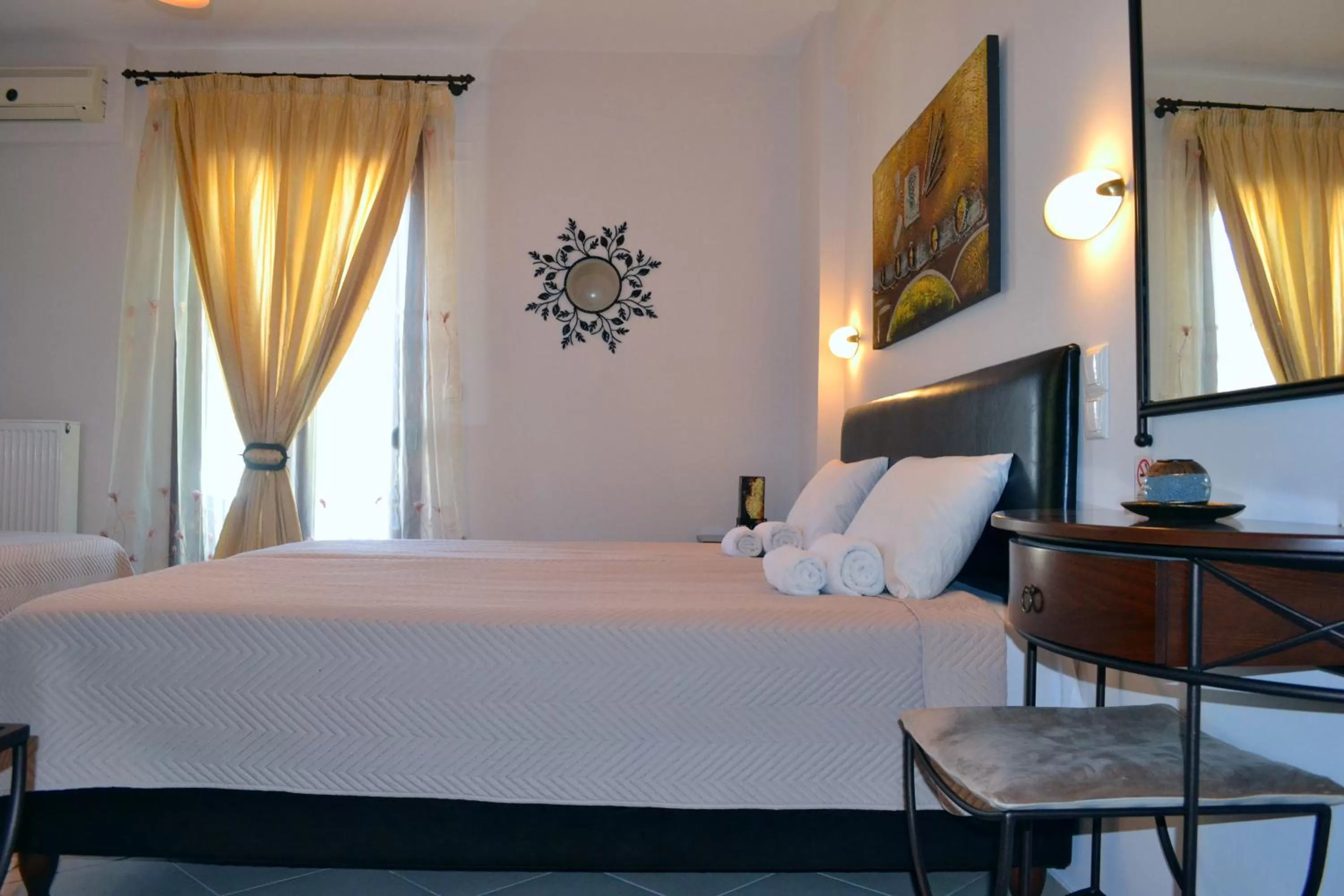 Photo of the whole room, Bed in Anesis