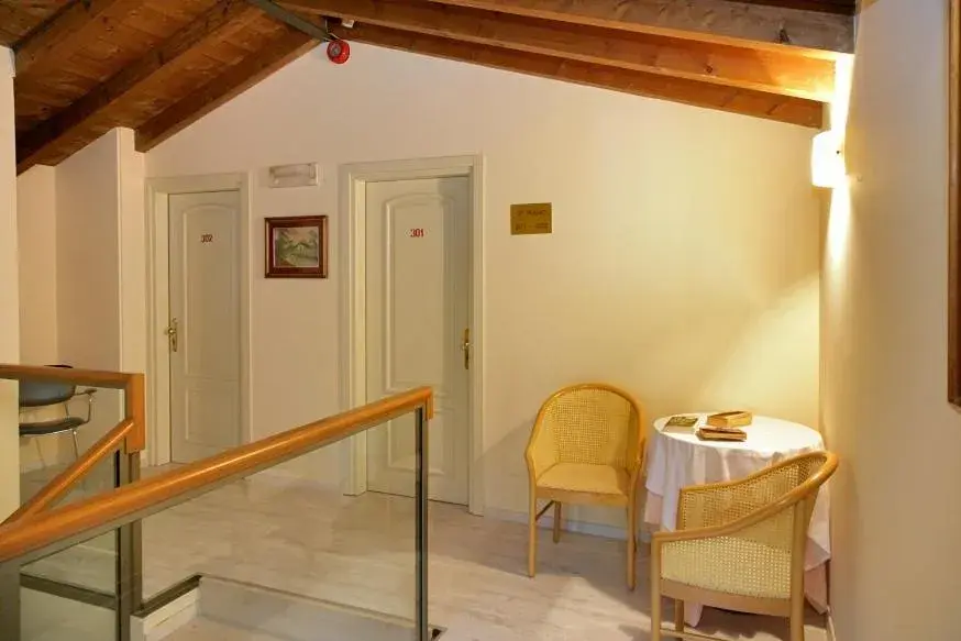 Decorative detail, Seating Area in Hotel Ristorante Miralago