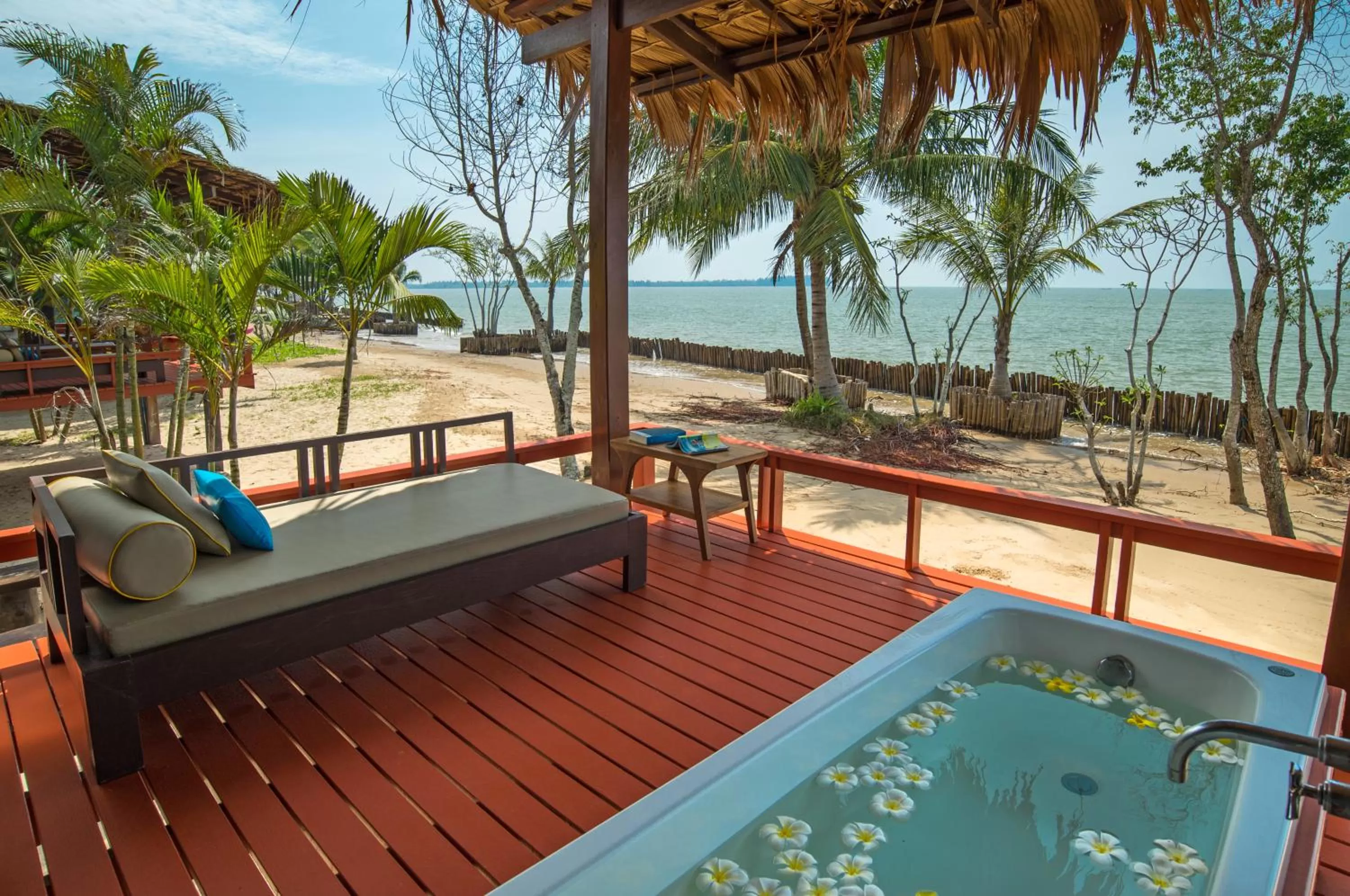 Bath in Islanda Hideaway Resort