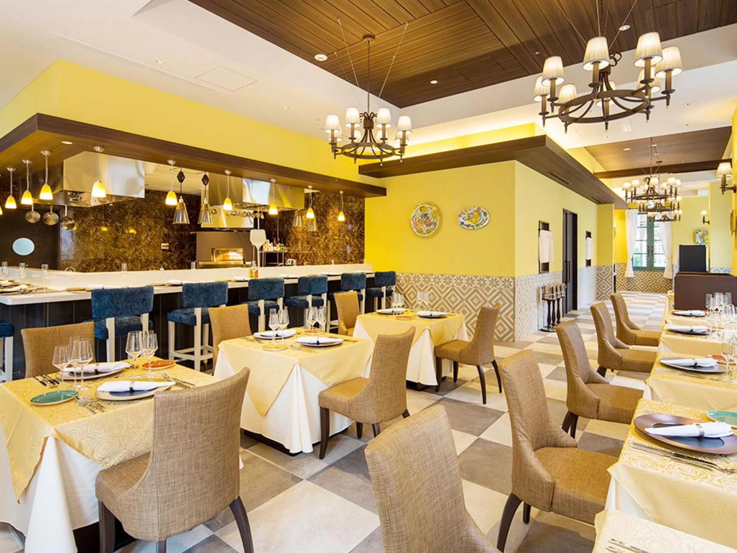 Restaurant/places to eat in Hotel Monterey Kobe