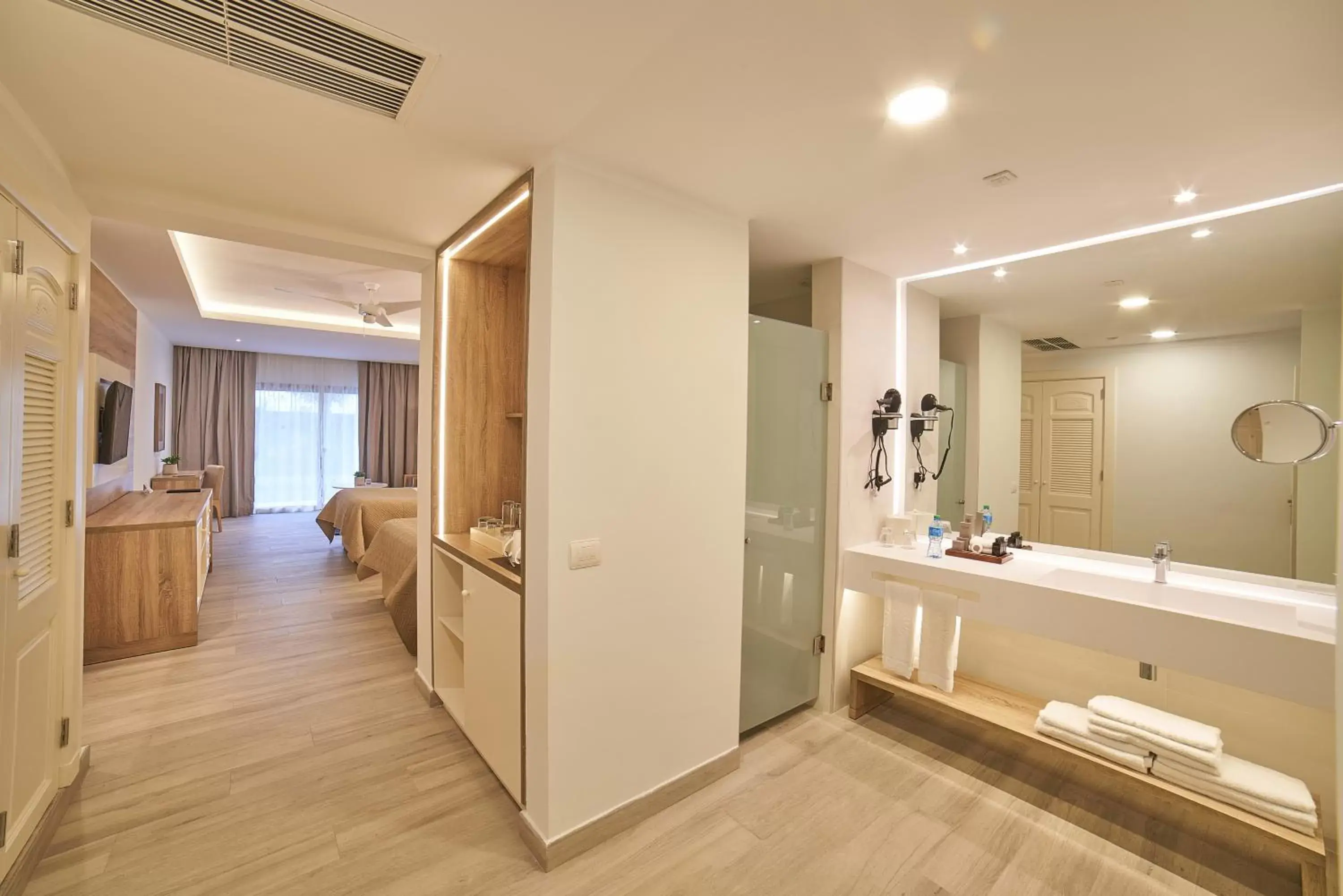 Shower, Bathroom in Bahia Principe Luxury Ambar - Adults Only All Inclusive