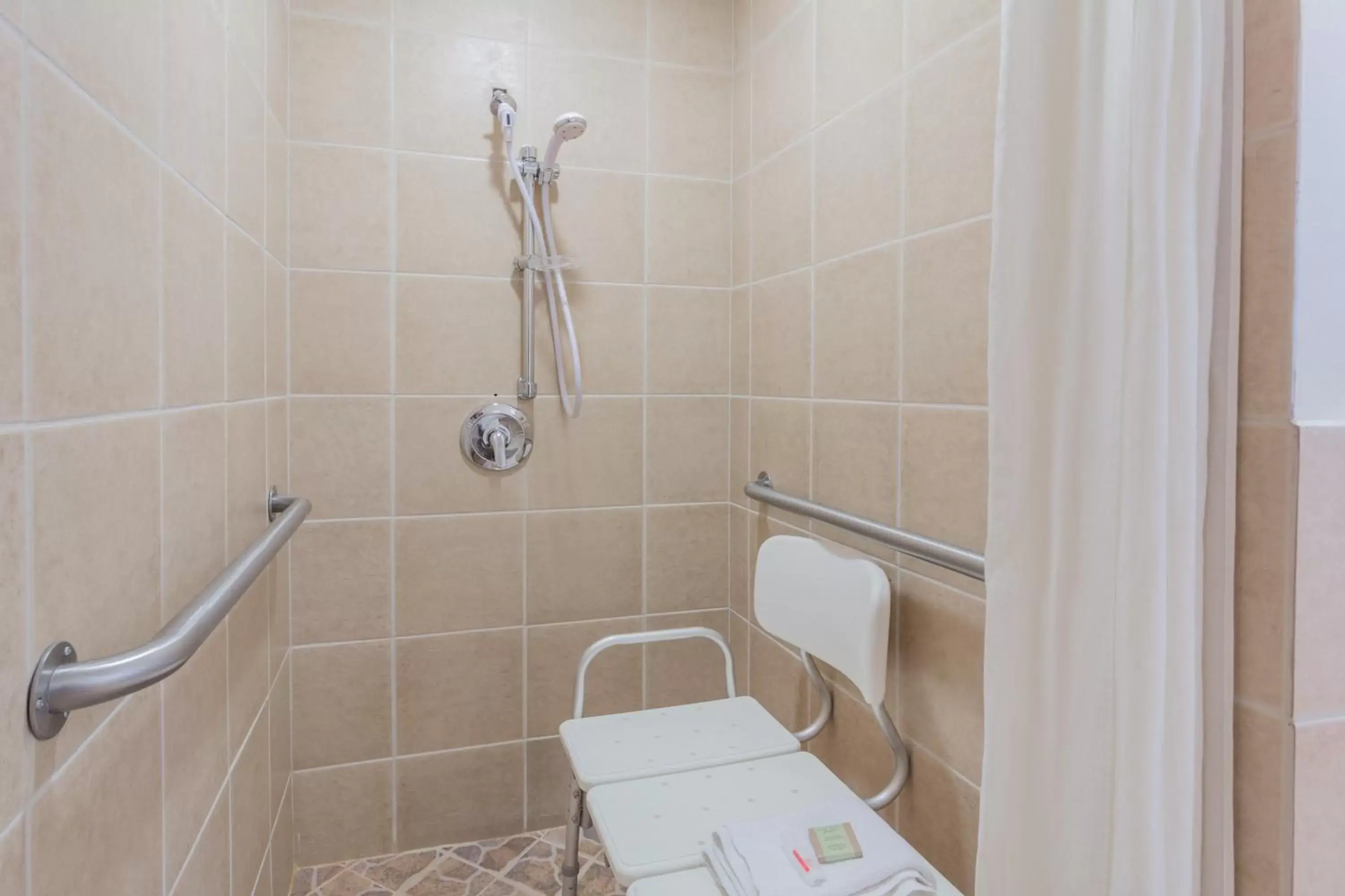 Bathroom in Georgetown Lodge