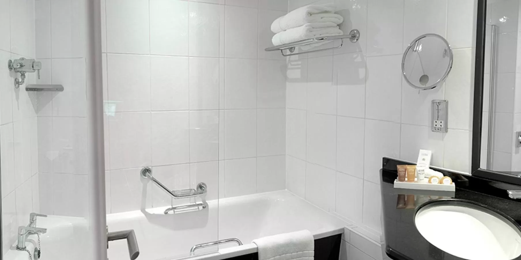 Shower in Crowne Plaza Harrogate by IHG