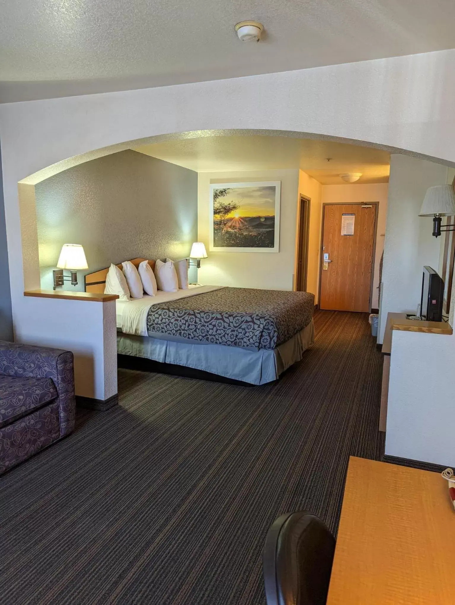 Photo of the whole room, Bed in Days Inn & Suites by Wyndham Castle Rock