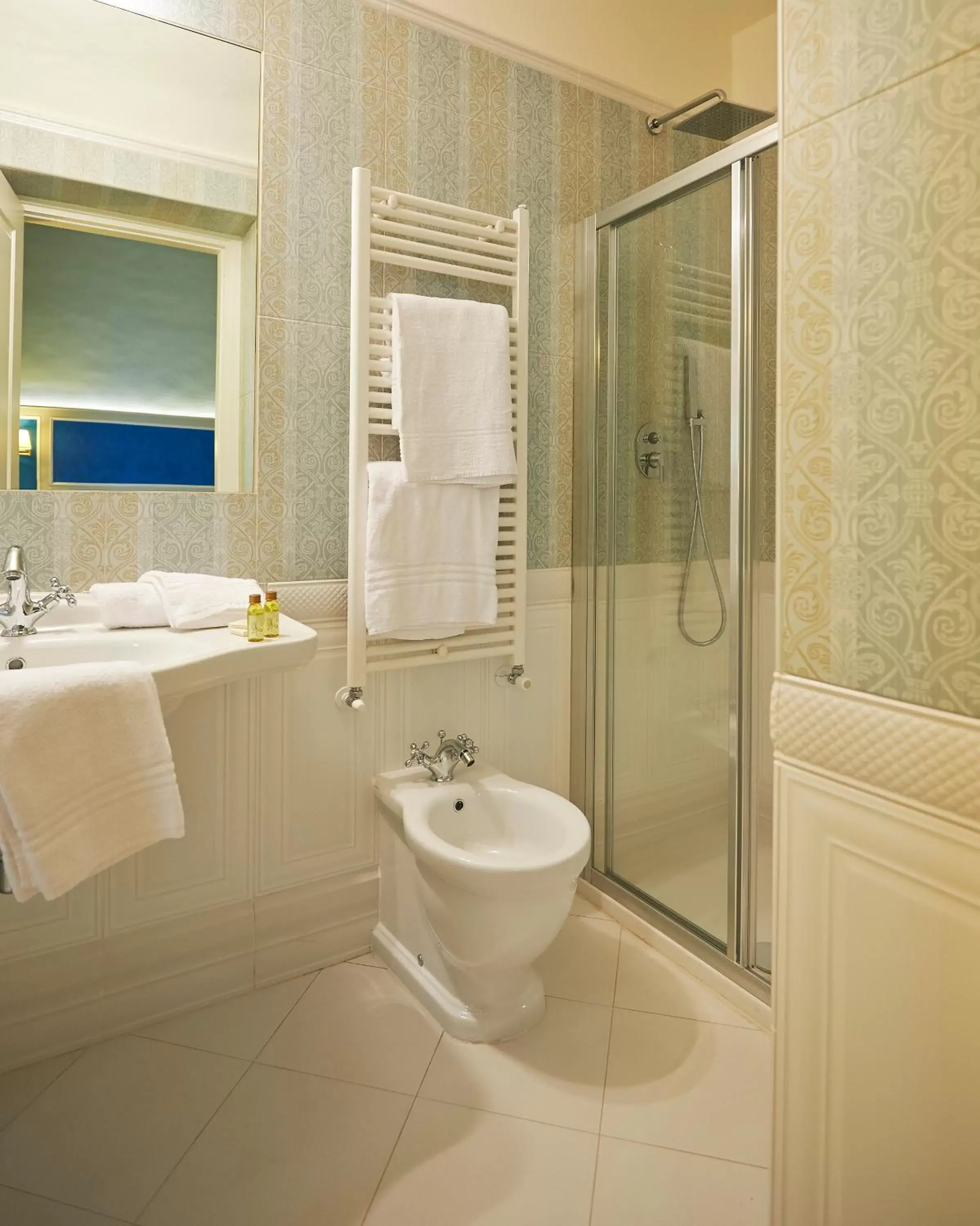 Bathroom in Hotel Firenze Capitale