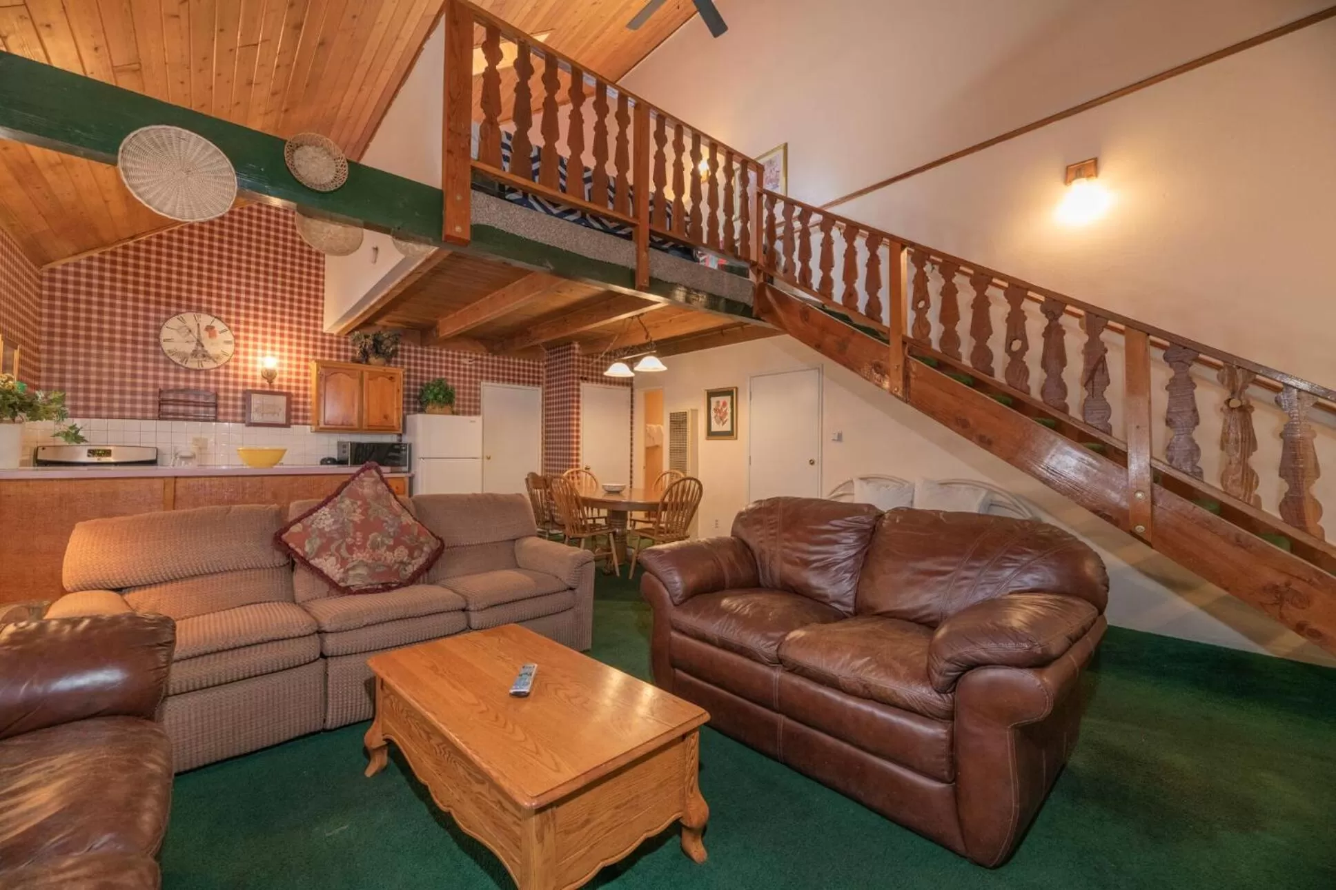 Photo of the whole room in Black Forest Lodge