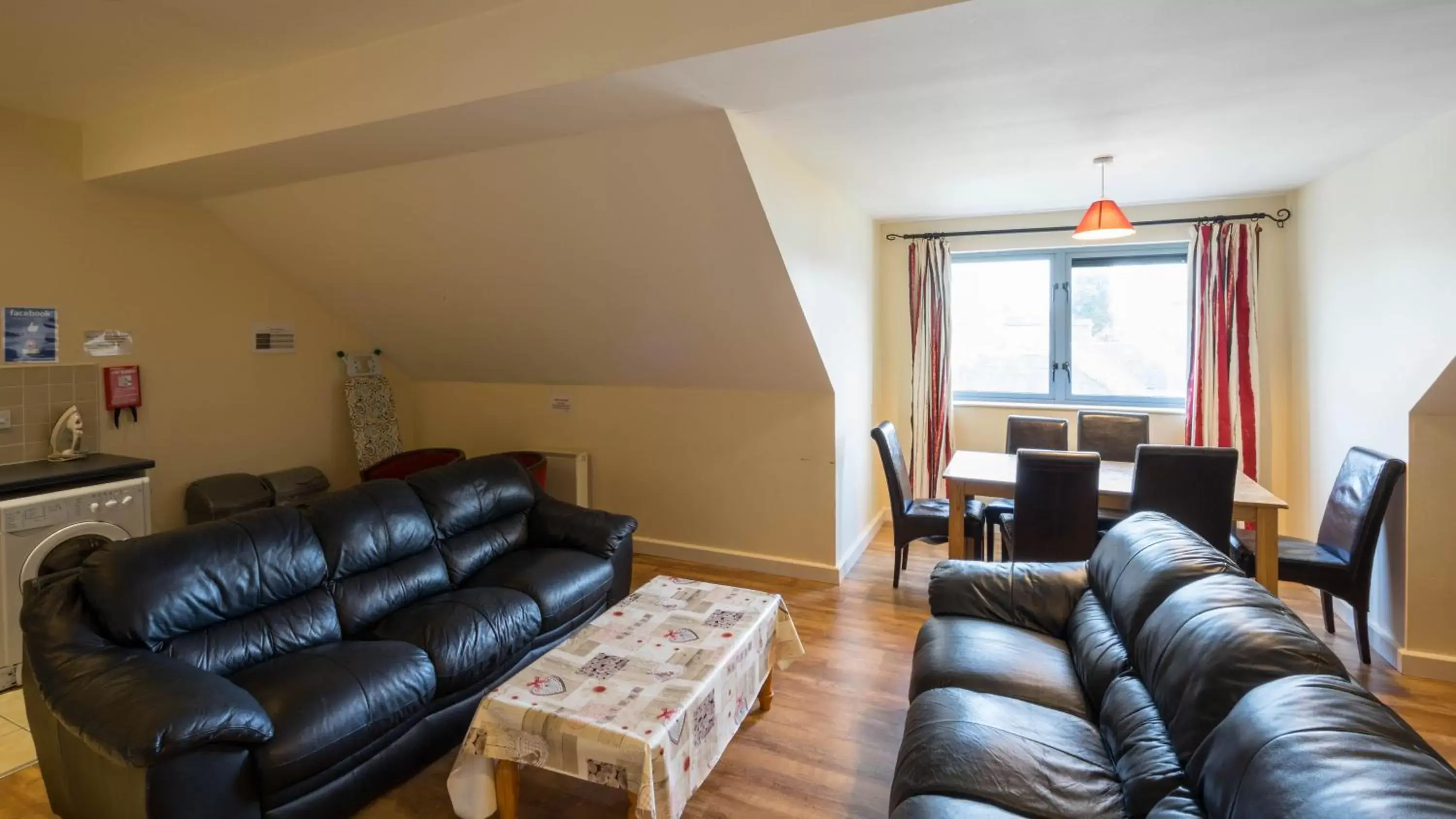 Seating Area in The Courtyard Apartments