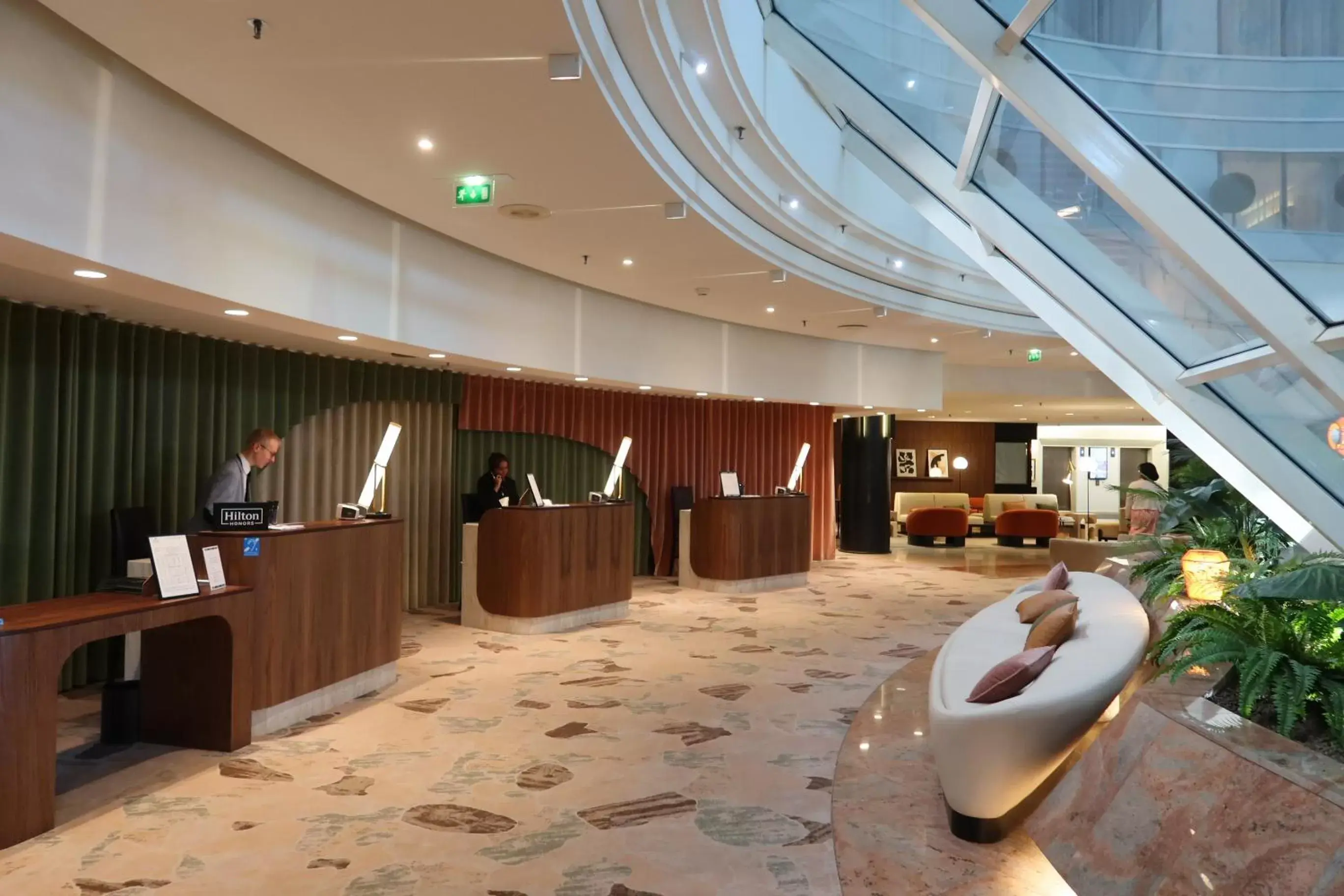 Lobby or reception in Hilton Paris La Défense