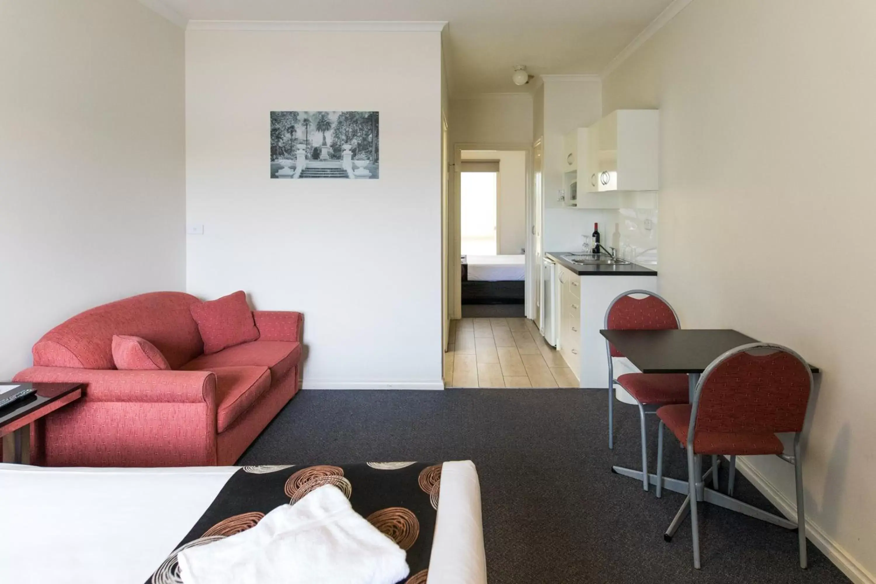 Living room, Seating Area in Best Western Mill Park Motor Inn