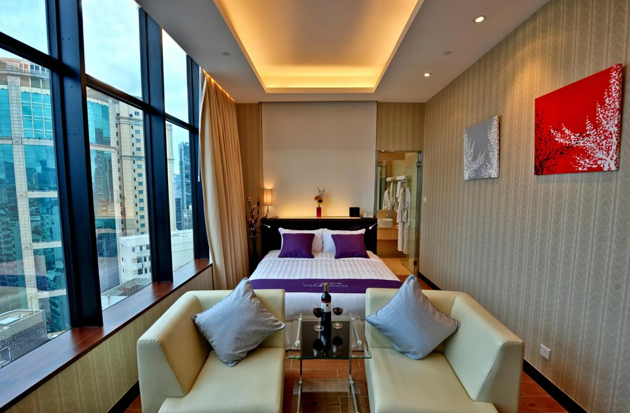 Photo of the whole room, Bed in The Bauhinia Hotel - Tsim Sha Tsui