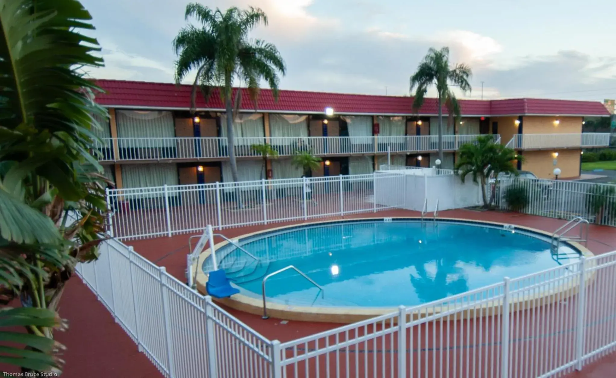 Property building in Express Inn & Suites - 5 Miles from St Petersburg Clearwater Airport