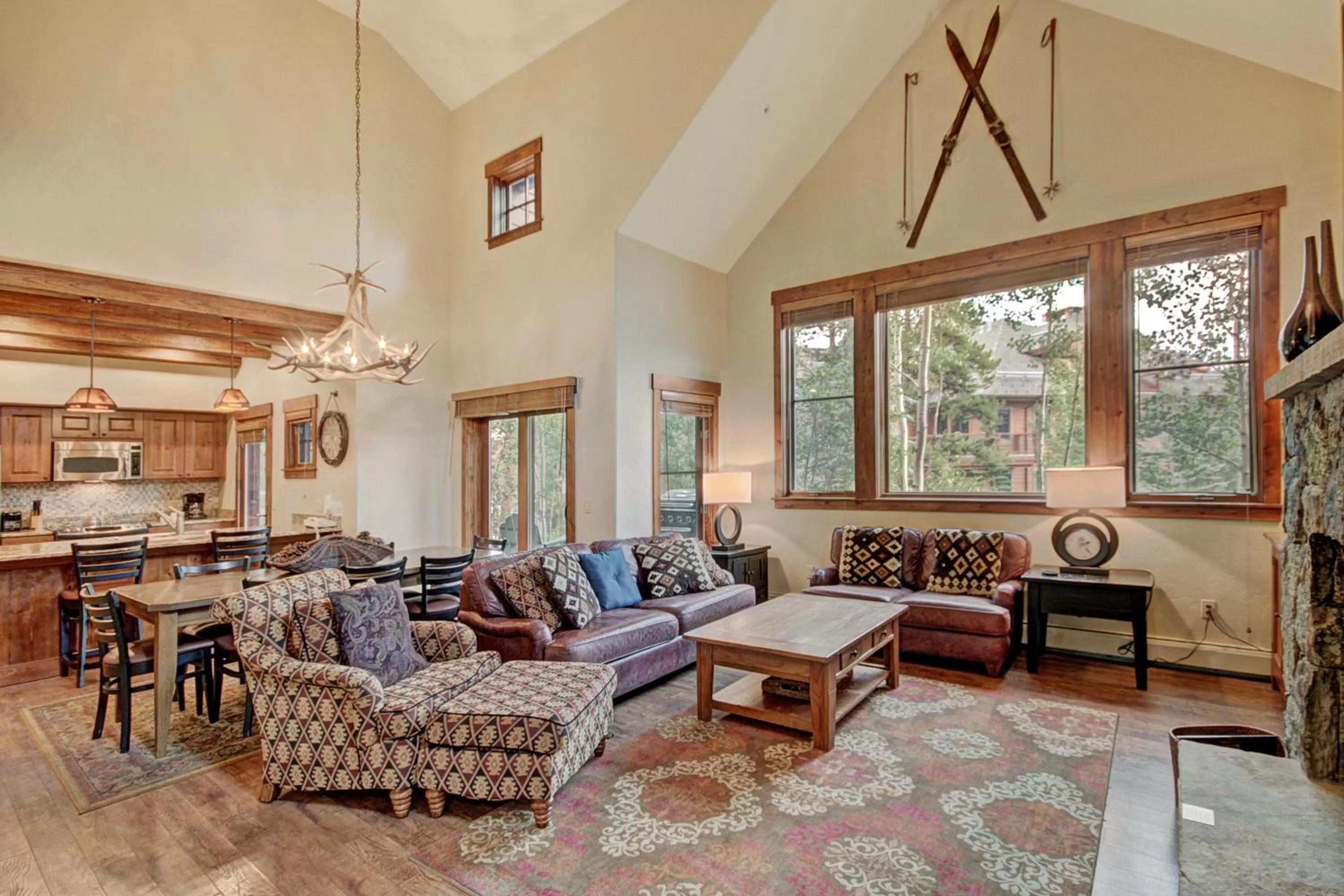 Three-Bedroom Townhouse in Mountain Thunder Lodge