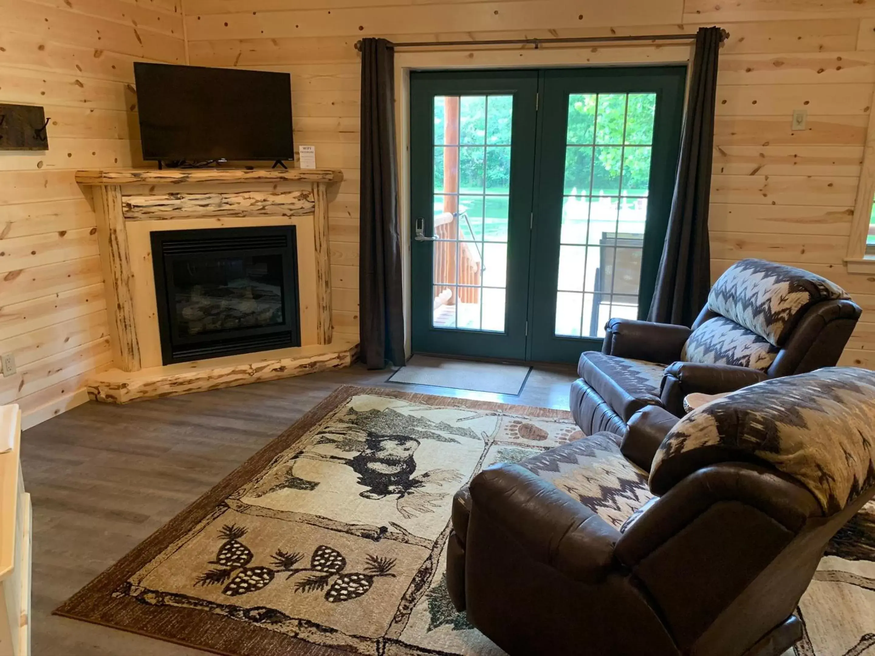 Living room, Seating Area in Waterview Lodge by Amish Country Lodging