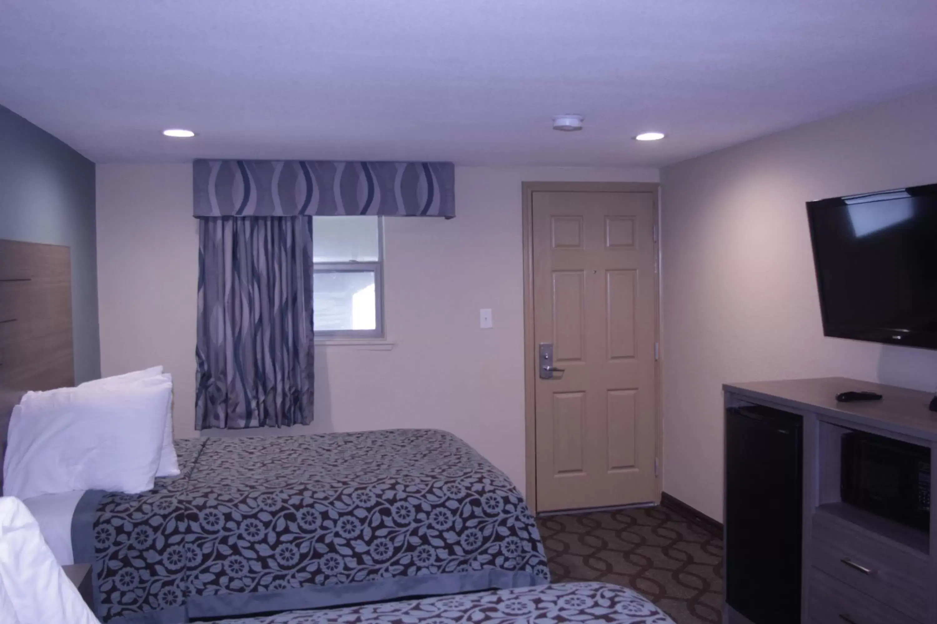 Bed in Americas Best Value Inn Port Aransas Bed in Americas Best Value Inn Port Aransas