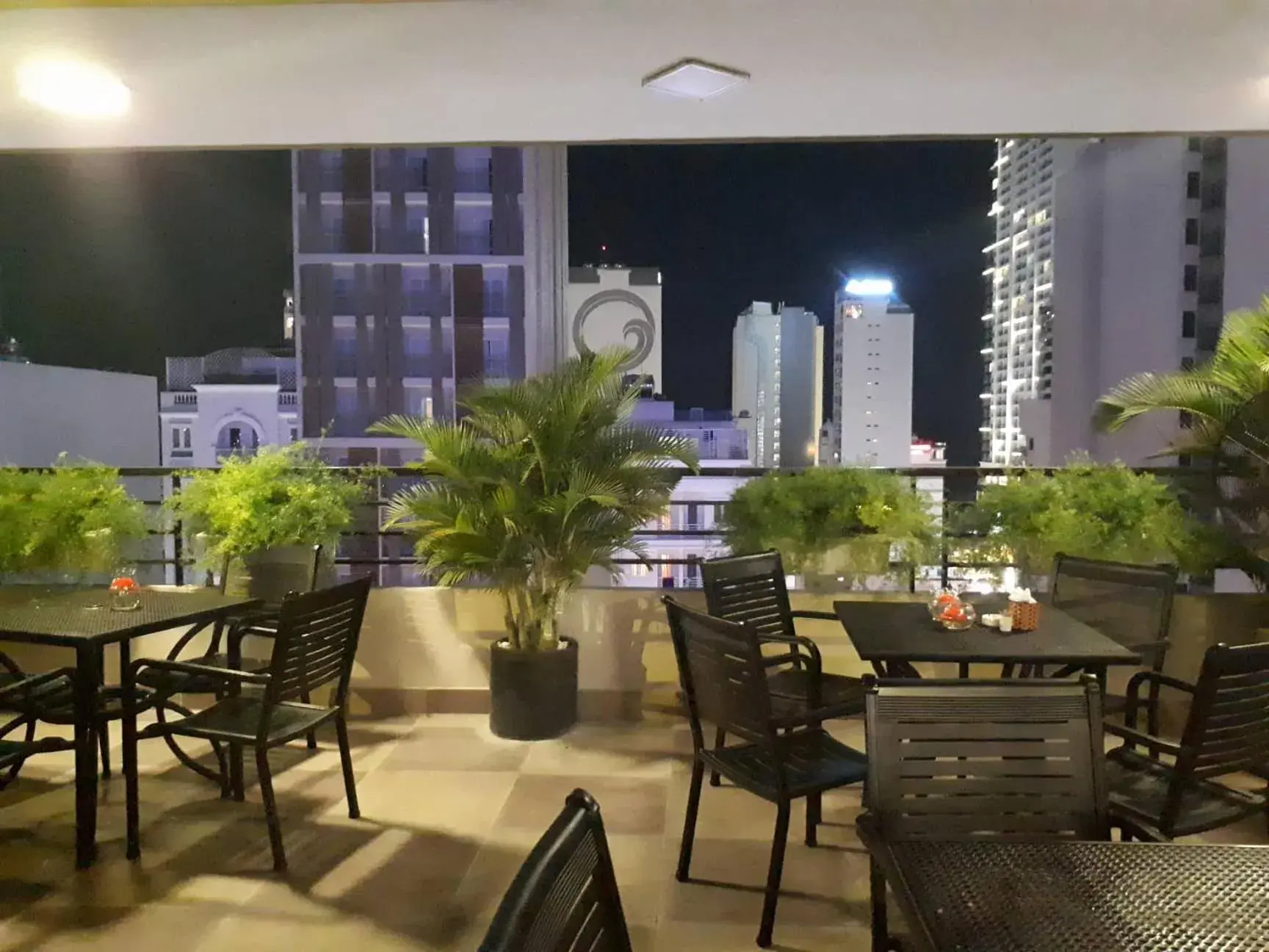 Property building in Maple Leaf Hotel & Apartment Property building in Maple Leaf Hotel & Apartment