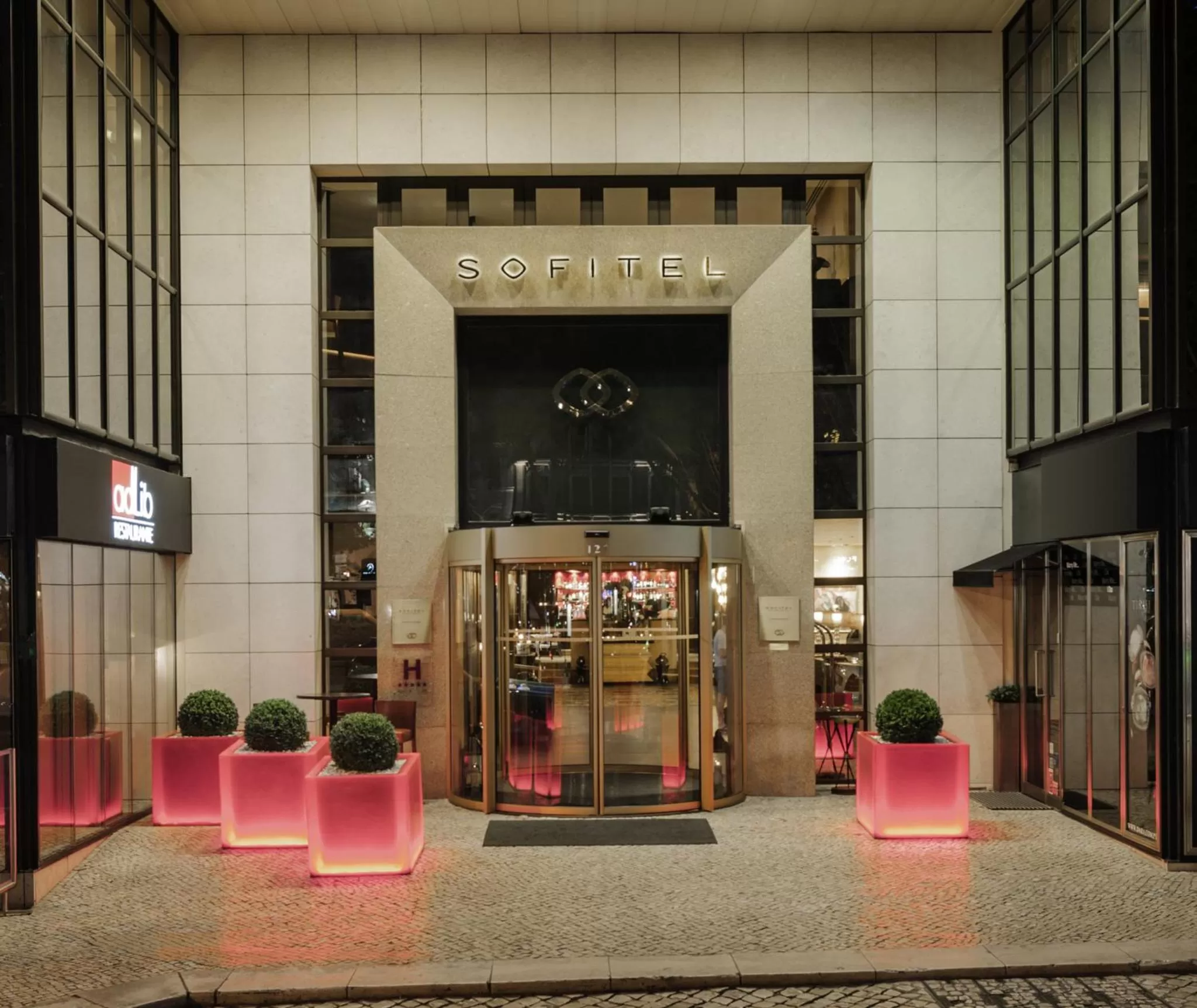 Facade/entrance in Sofitel Lisbon Liberdade