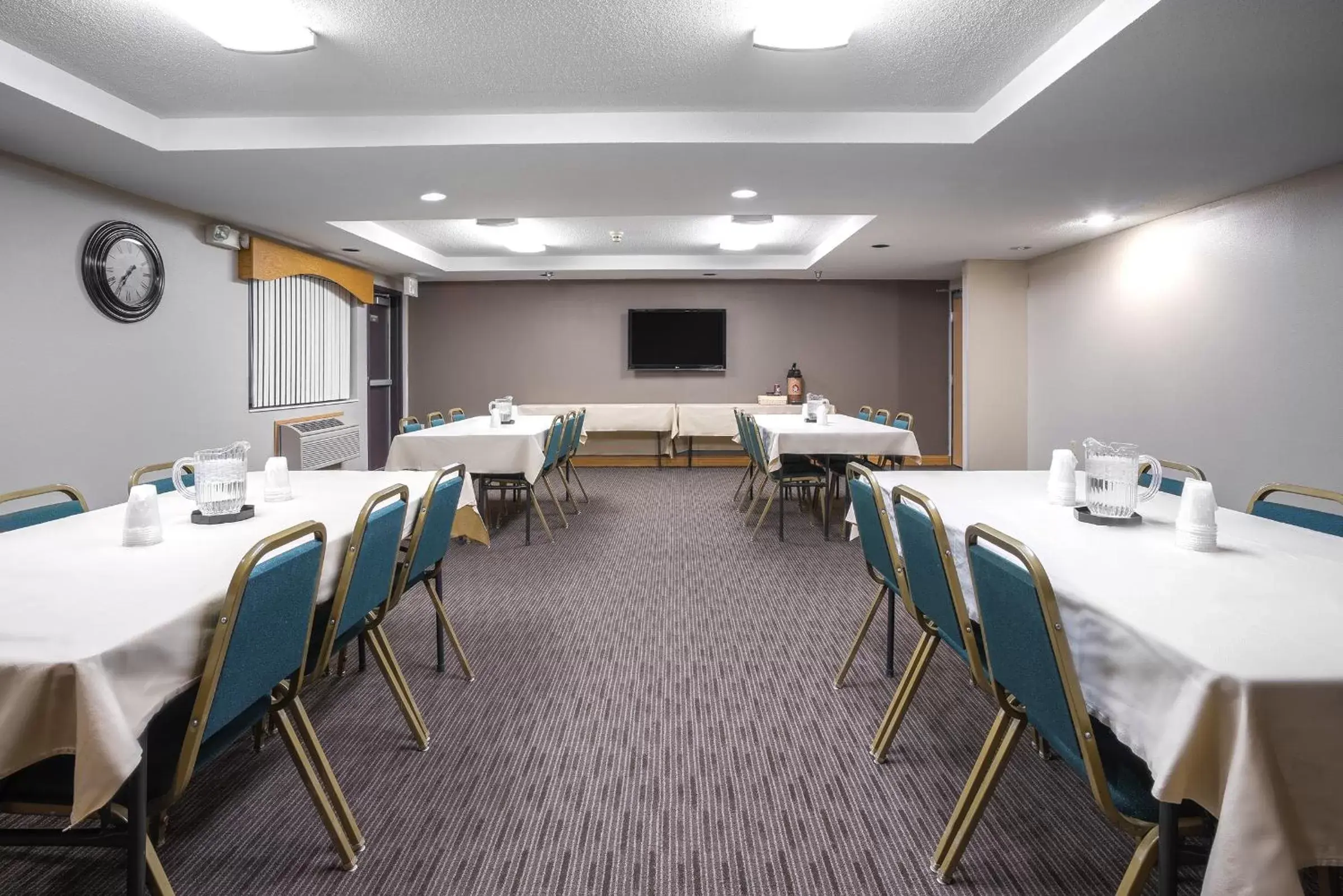 Banquet/Function facilities in AmericInn by Wyndham North Branch