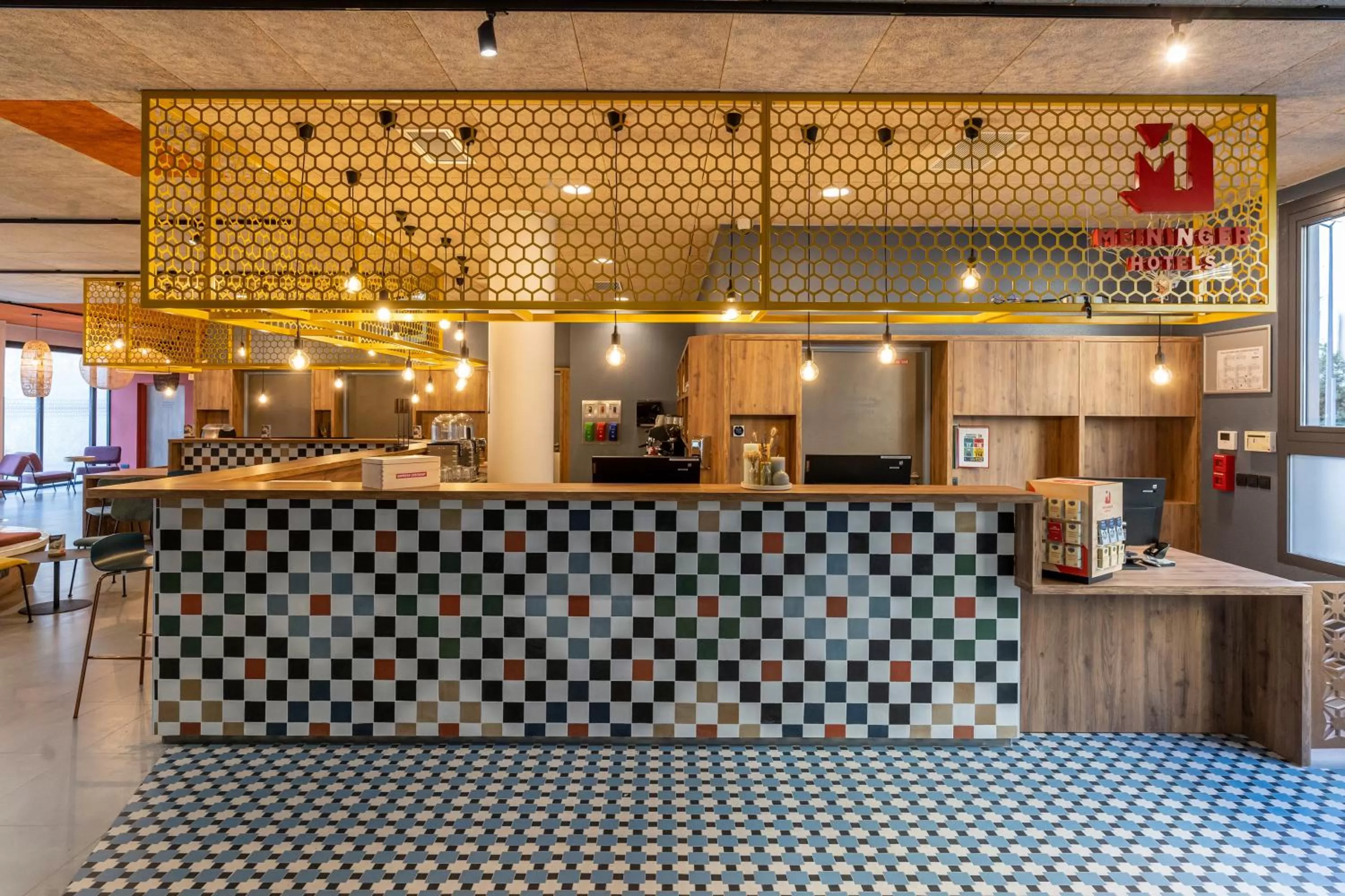 Lobby or reception in MEININGER Marseille Centre la Joliette