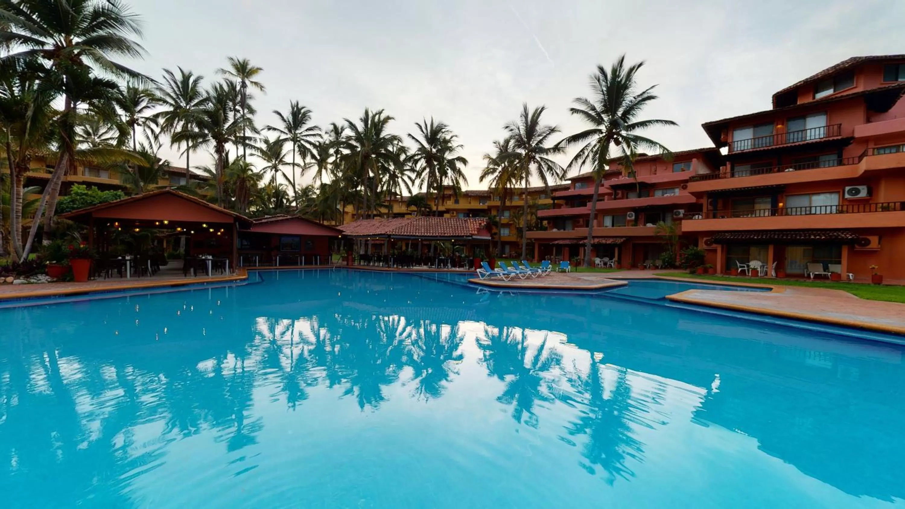 Swimming pool in Park Royal Homestay Los Tules Puerto Vallarta