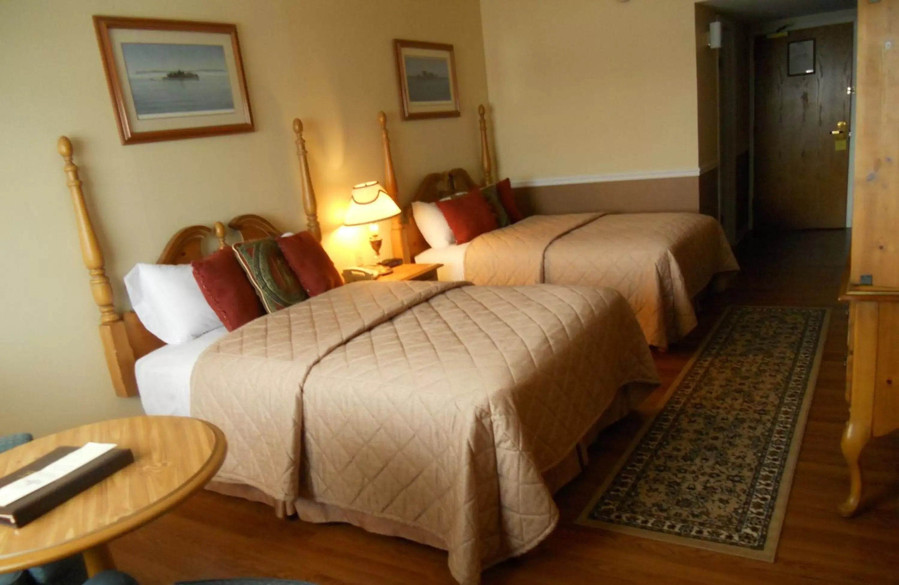 Double Room with Balcony in Riveredge Resort Hotel Double Room with Balcony in Riveredge Resort Hotel