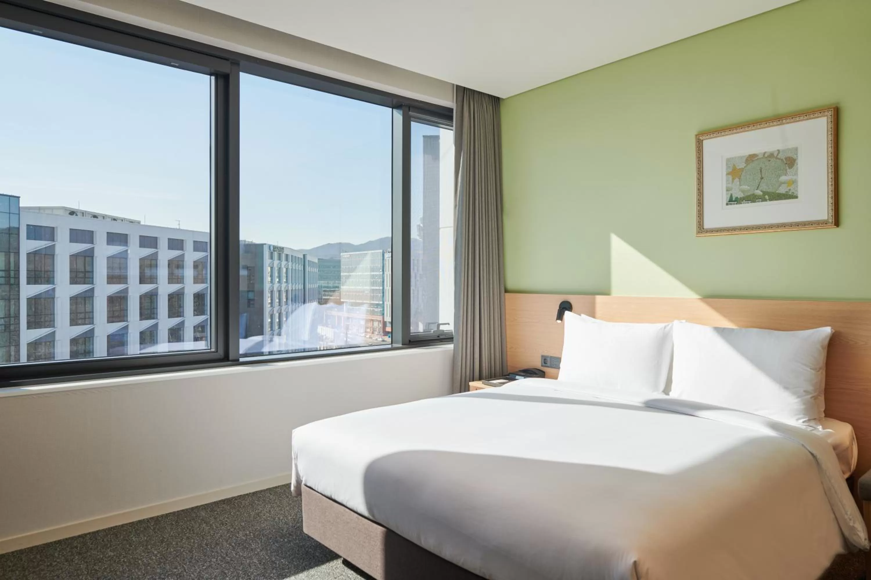 Bed in Nine Tree by Parnas Seoul Pangyo