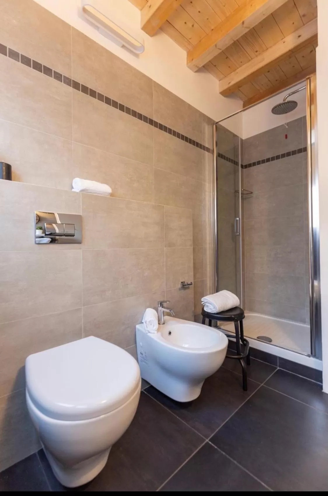 Shower in Fashionhouse