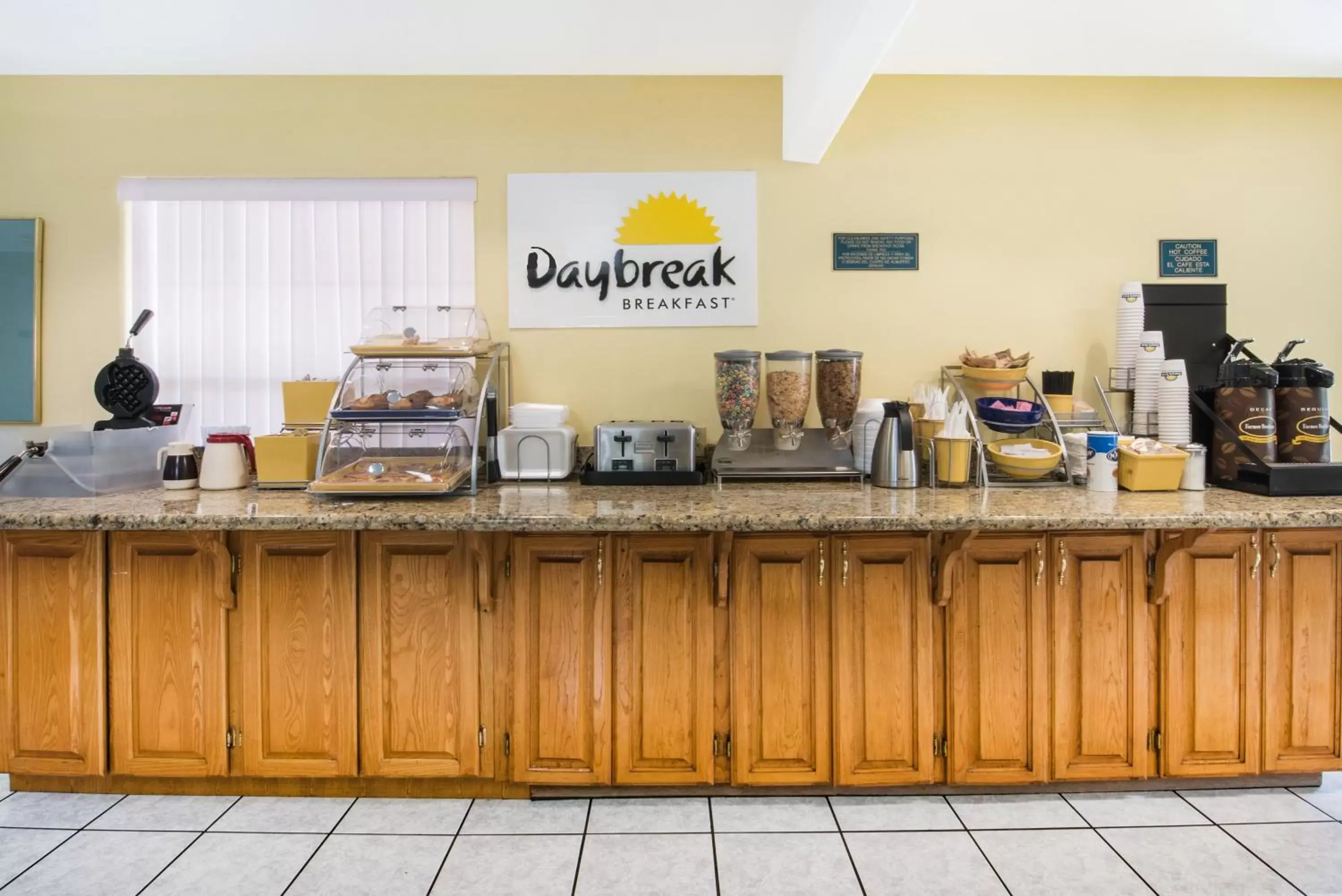 Continental breakfast in Days Inn by Wyndham McAllen