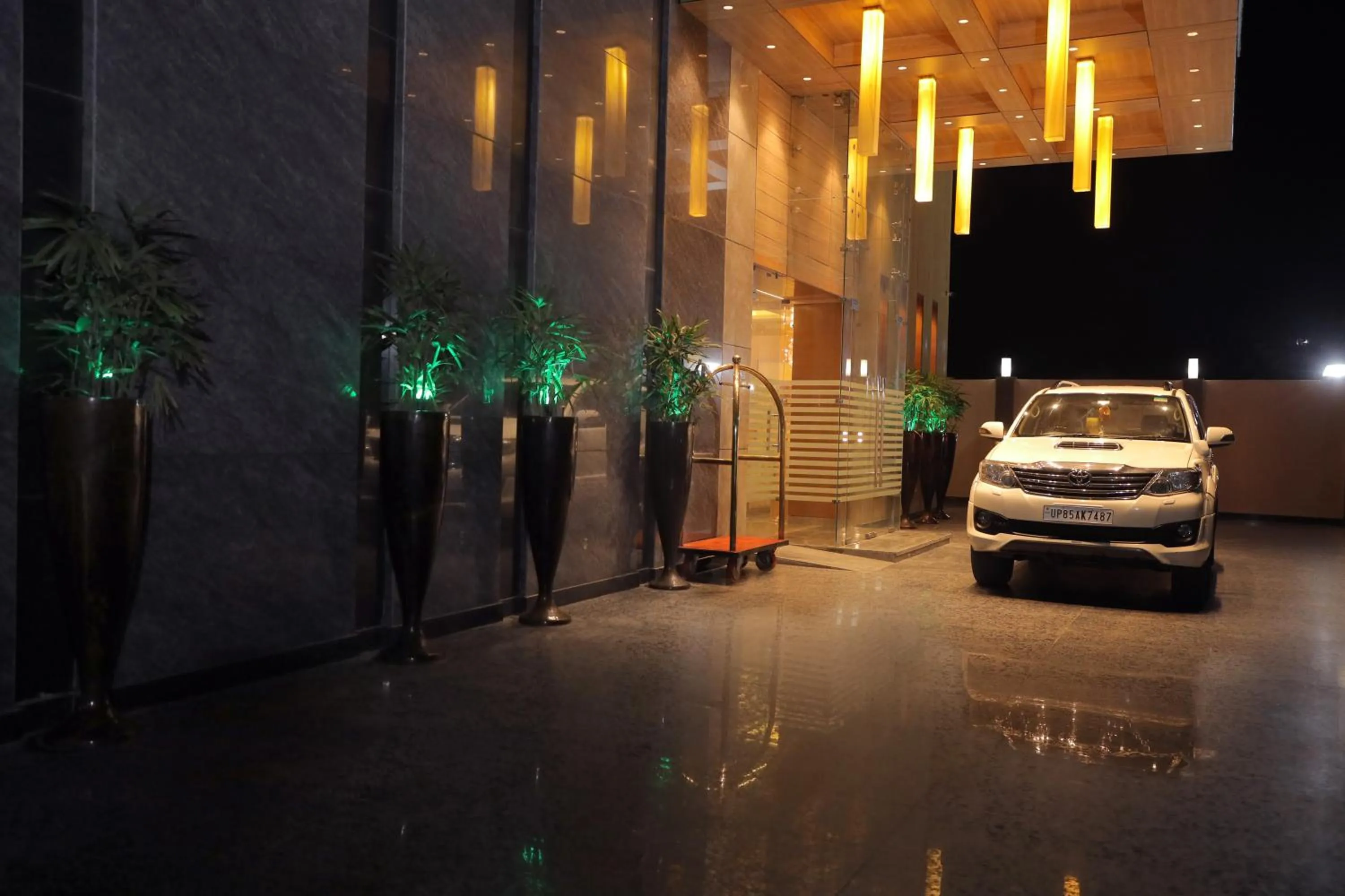 Facade/entrance in Best Western Vrindavan