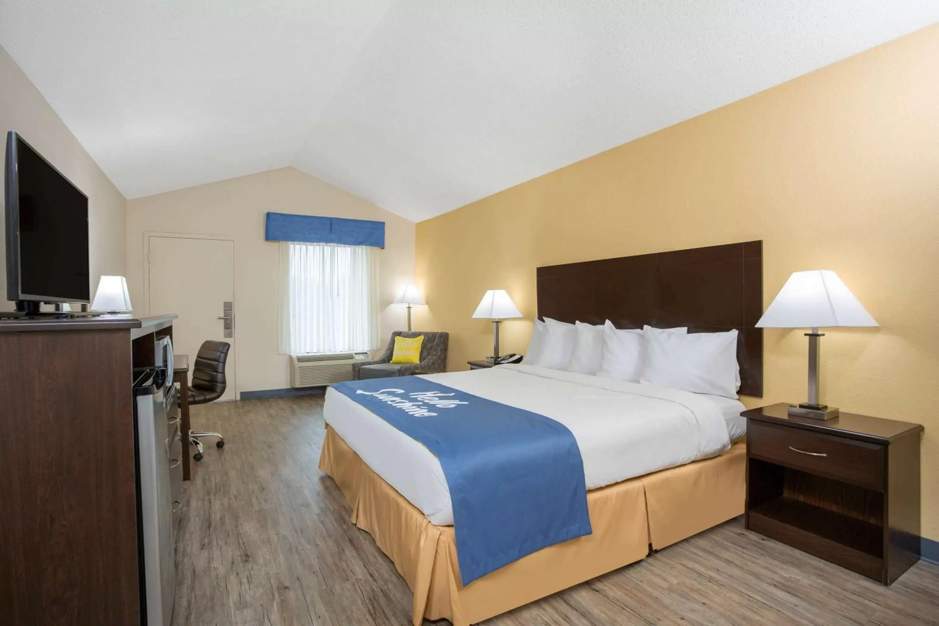 Photo of the whole room, Bed in Days Inn by Wyndham Lake City