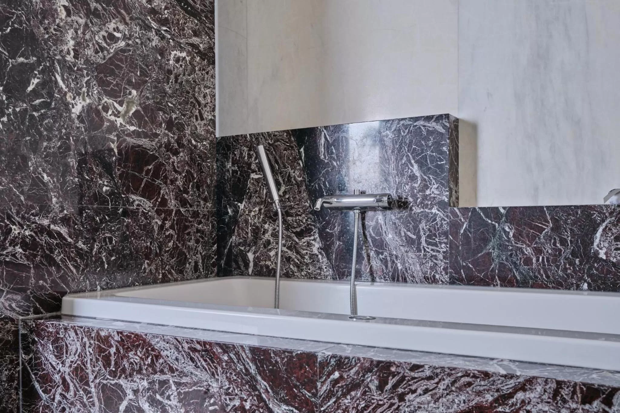 Bathroom in Hotel Monopol