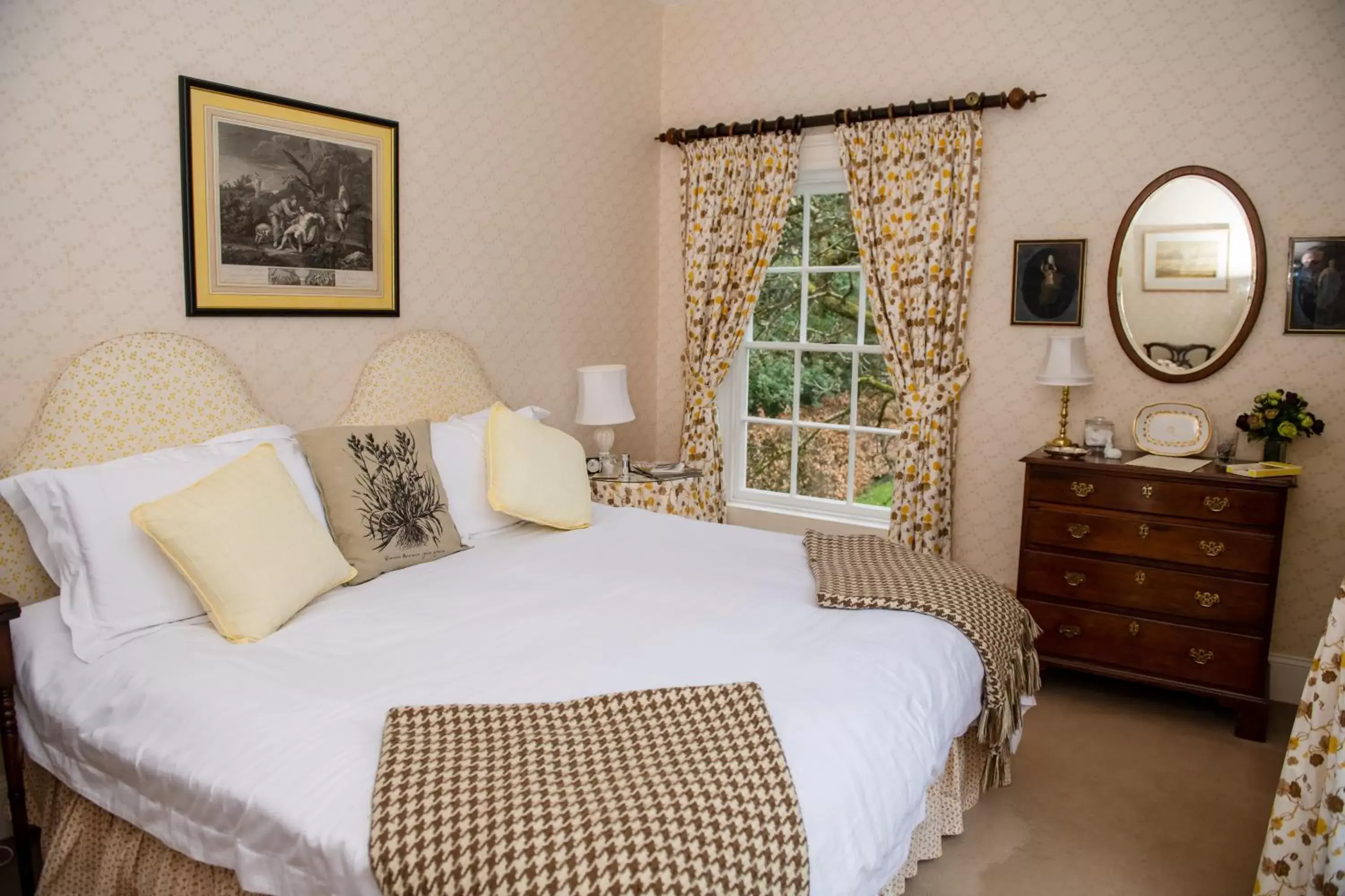 Bed in Ballymote Country House