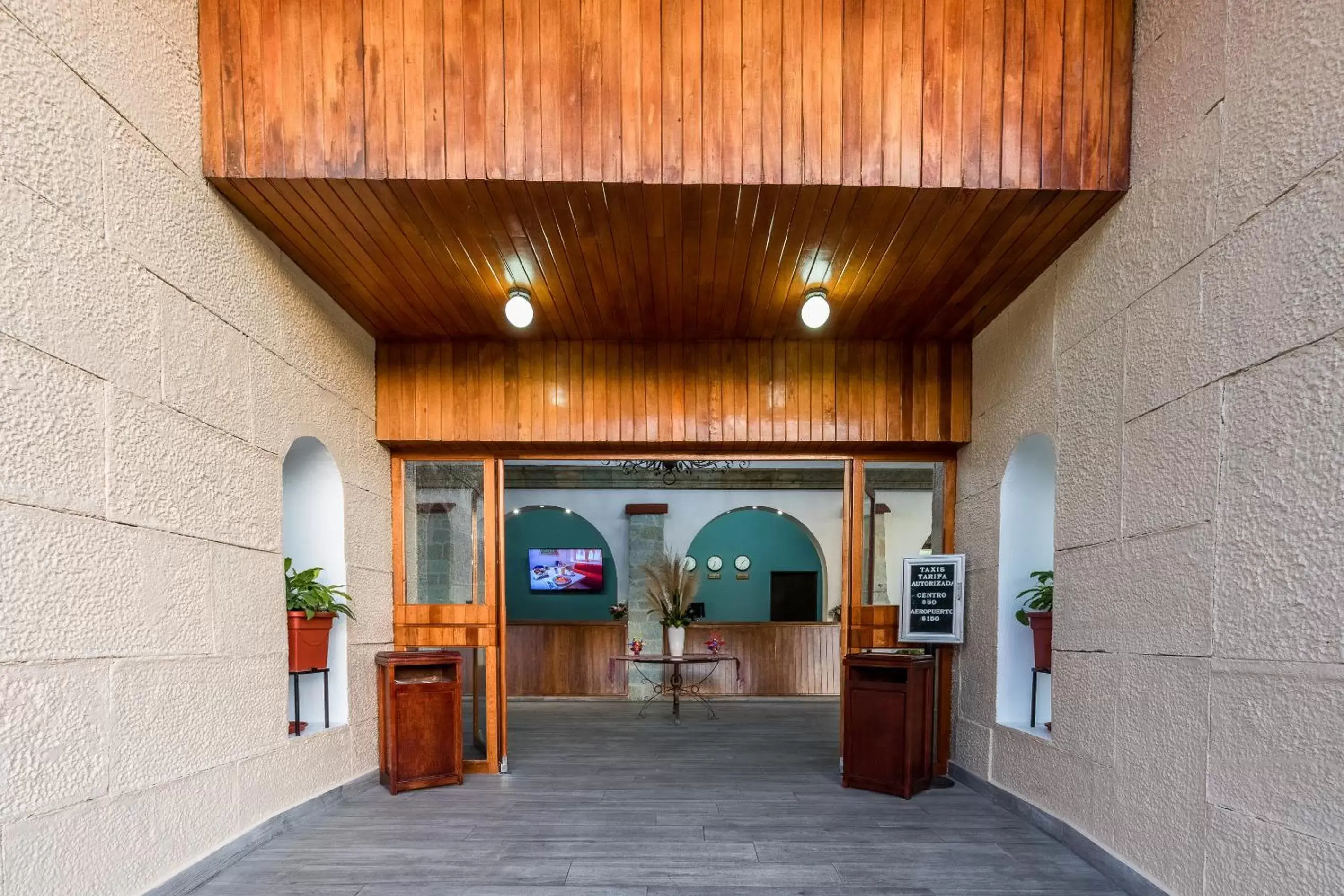 Facade/entrance in Mision De Los Angeles Facade/entrance in Mision De Los Angeles