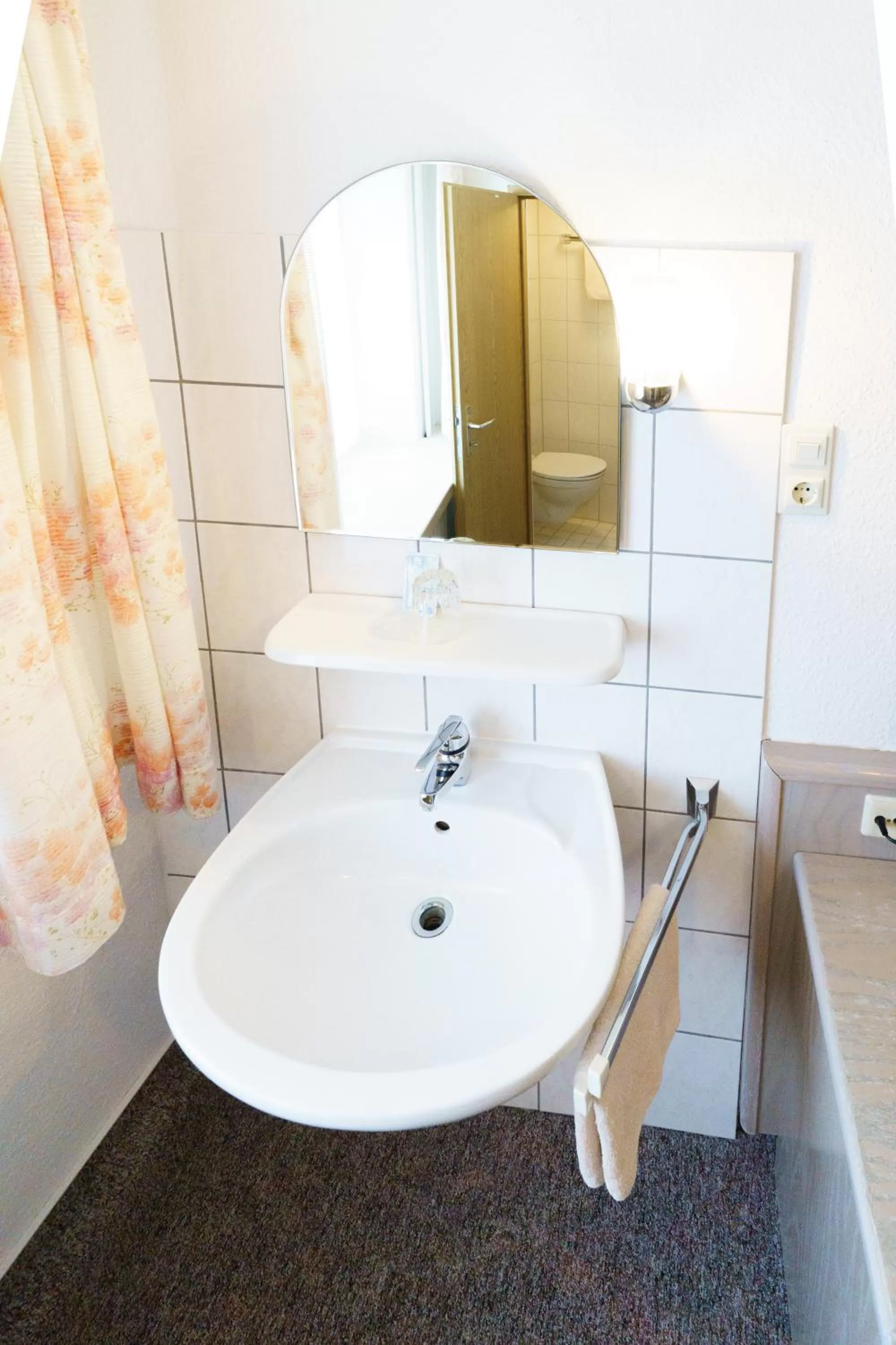 Bathroom in Hotel Sonne