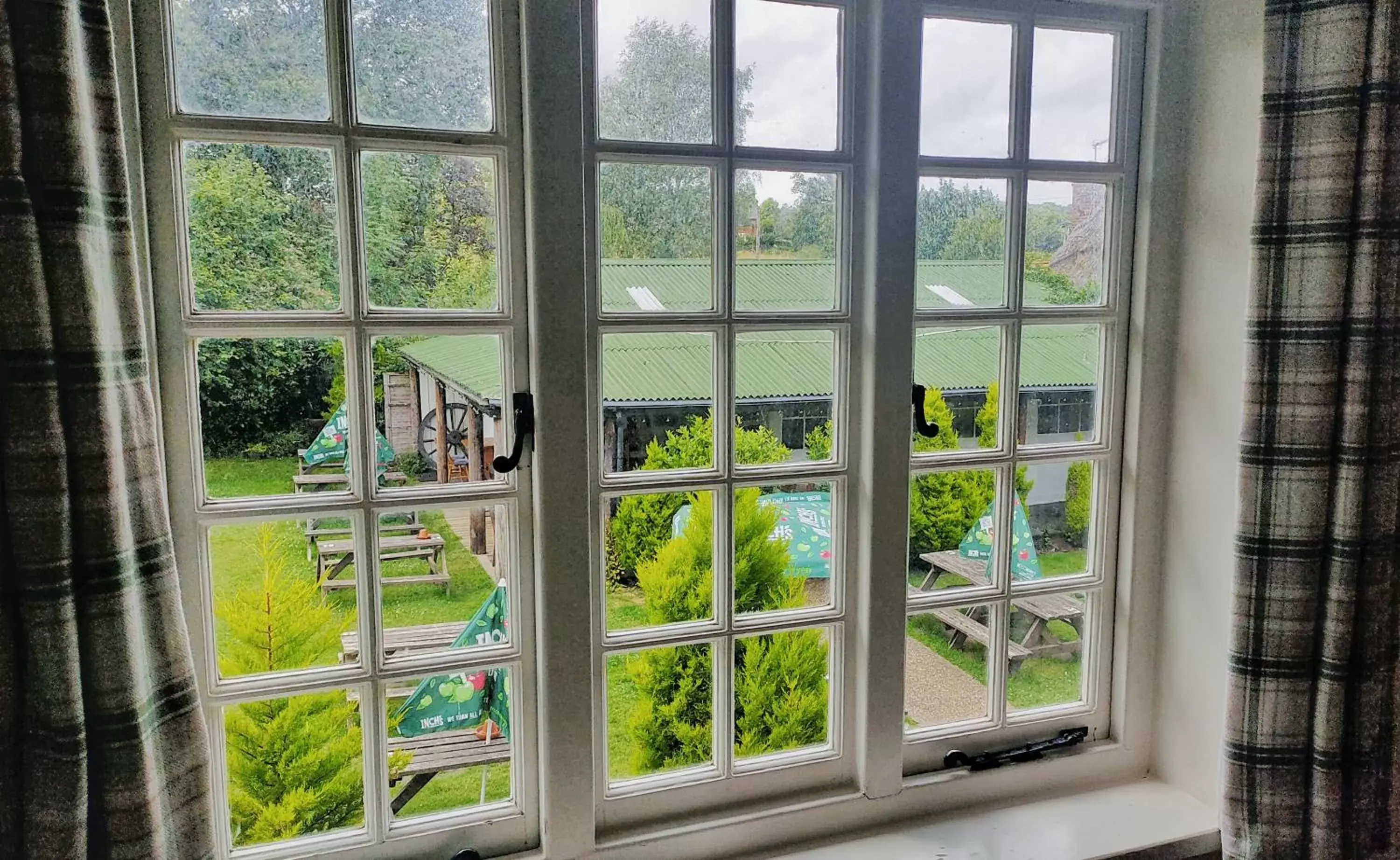 Pool View in The Trusty Servant Inn