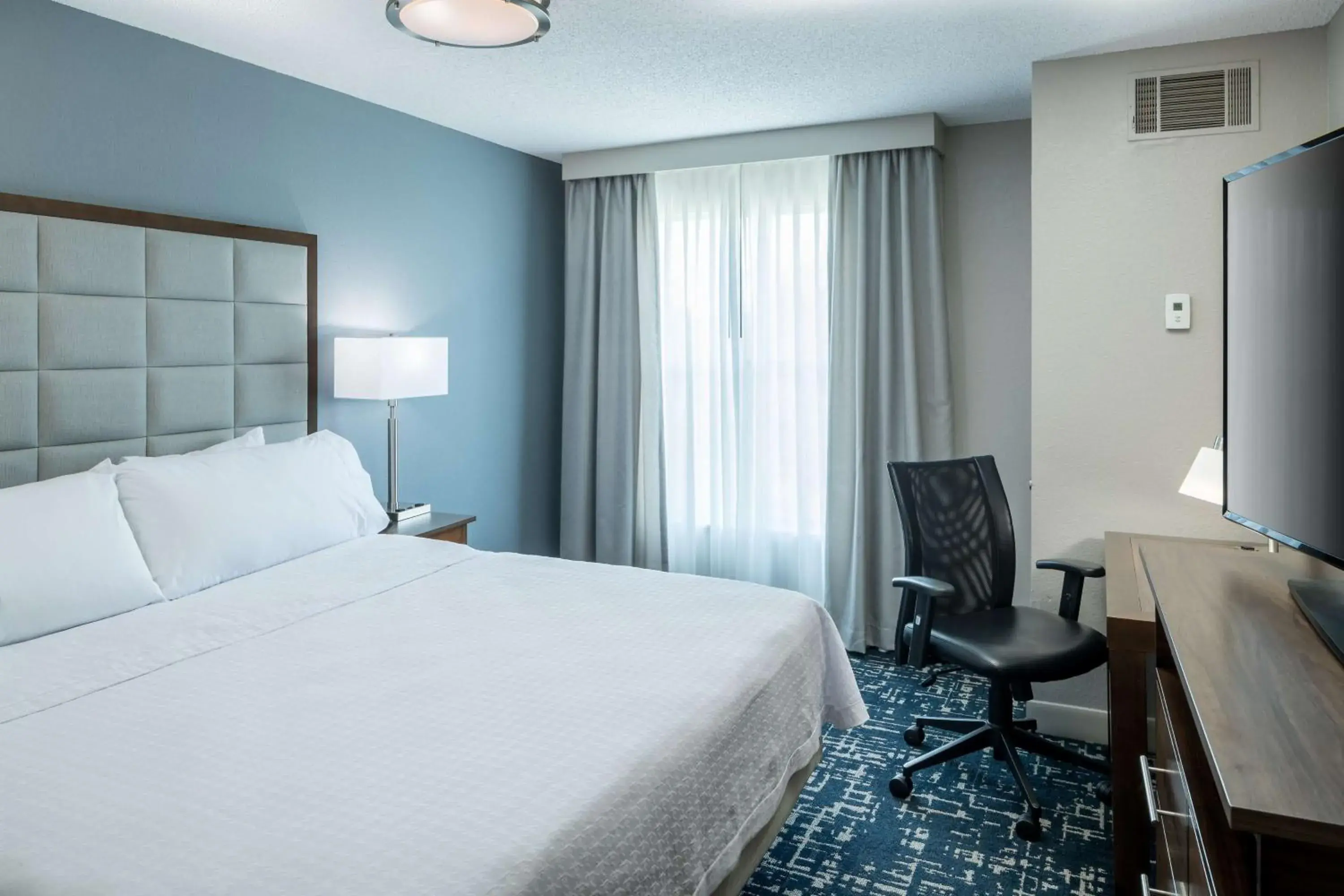 Bed in Homewood Suites by Hilton Austin NW near The Domain Bed in Homewood Suites by Hilton Austin NW near The Domain
