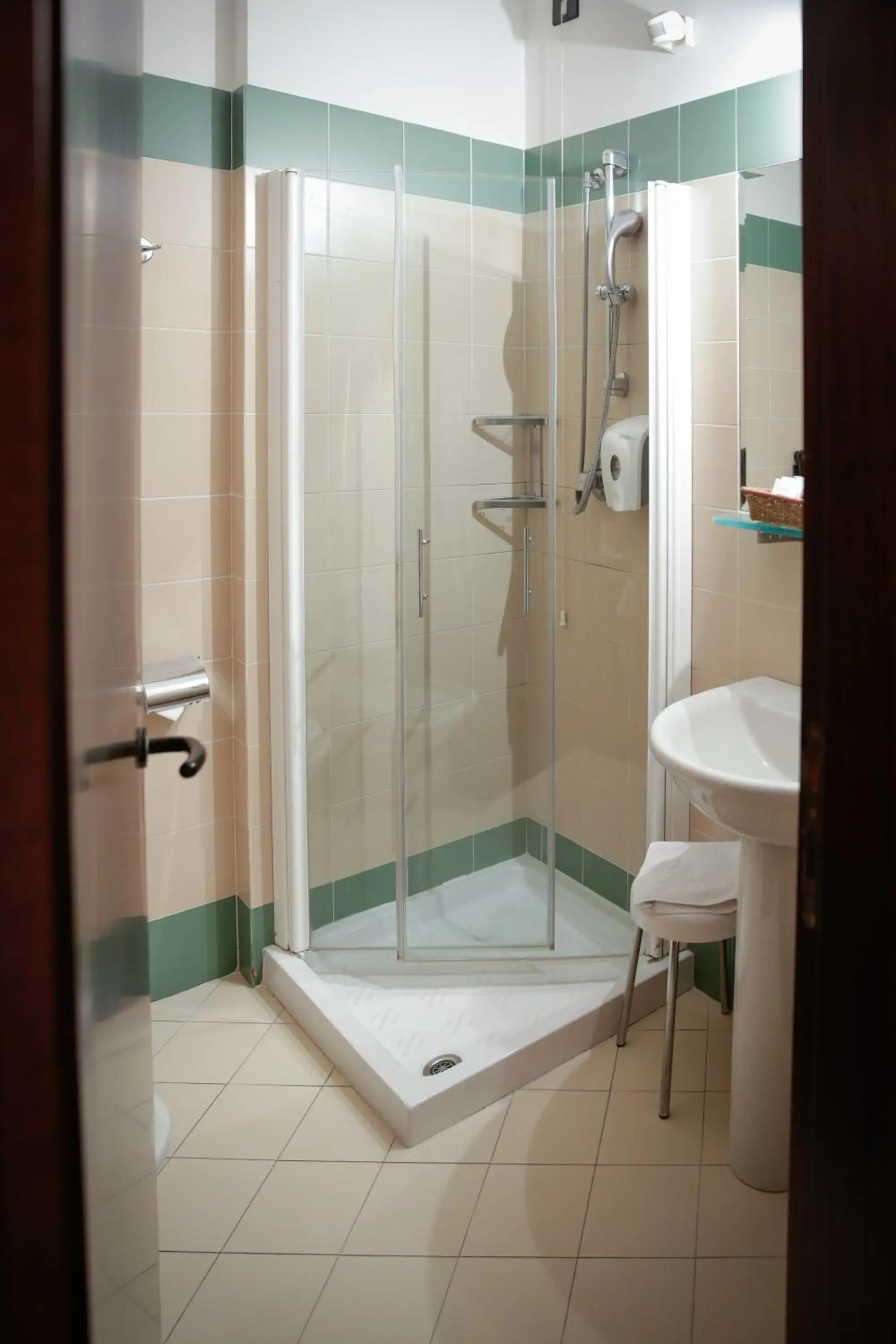 Shower, Bathroom in Art Hotel Milano