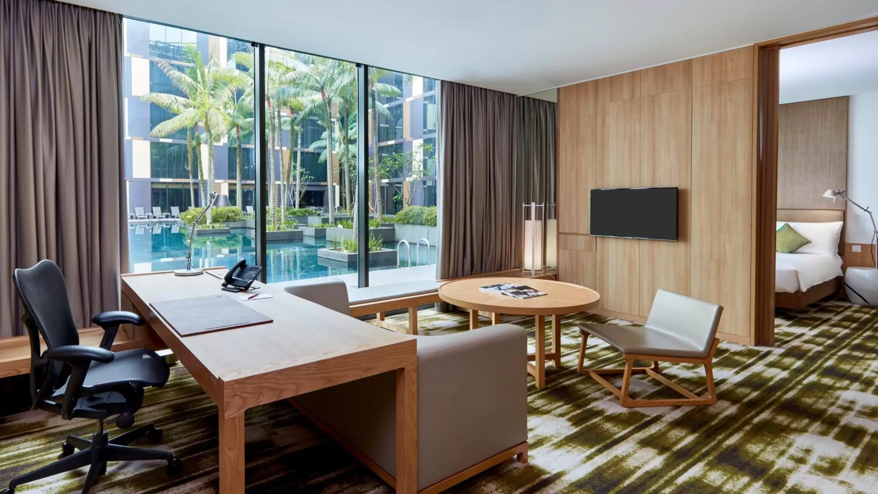 Photo of the whole room, Seating Area in Crowne Plaza Changi Airport, an IHG Hotel